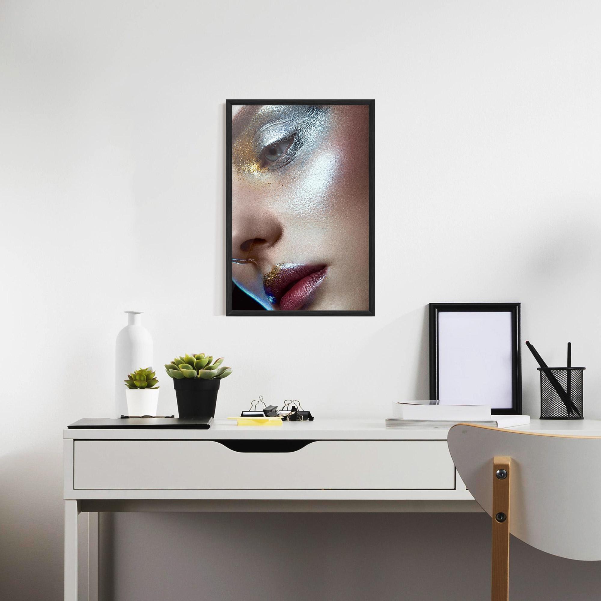 Poster Înrămat Golden Silver Makeup mockup 7