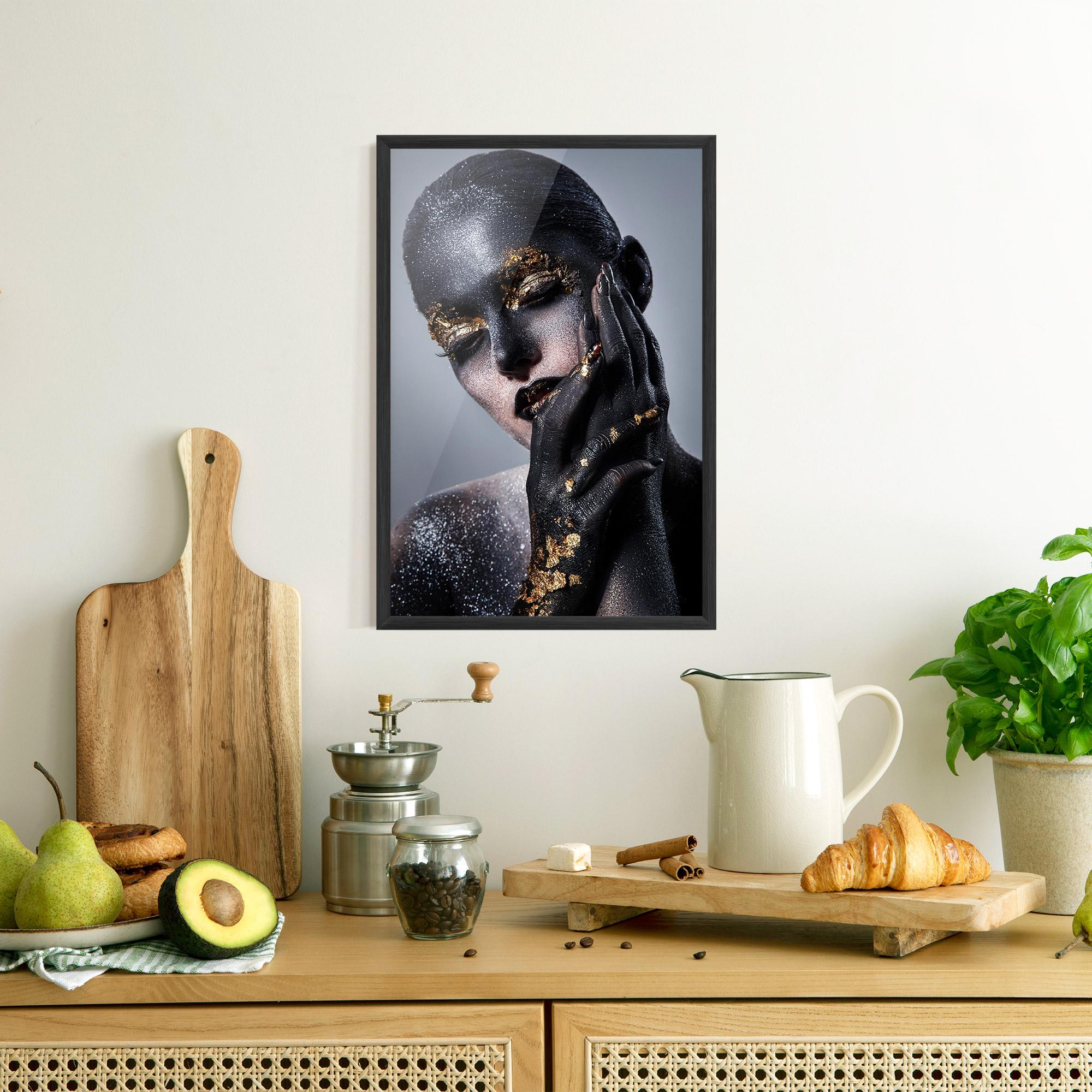 Poster Înrămat Black Artistic Makeup mockup 8