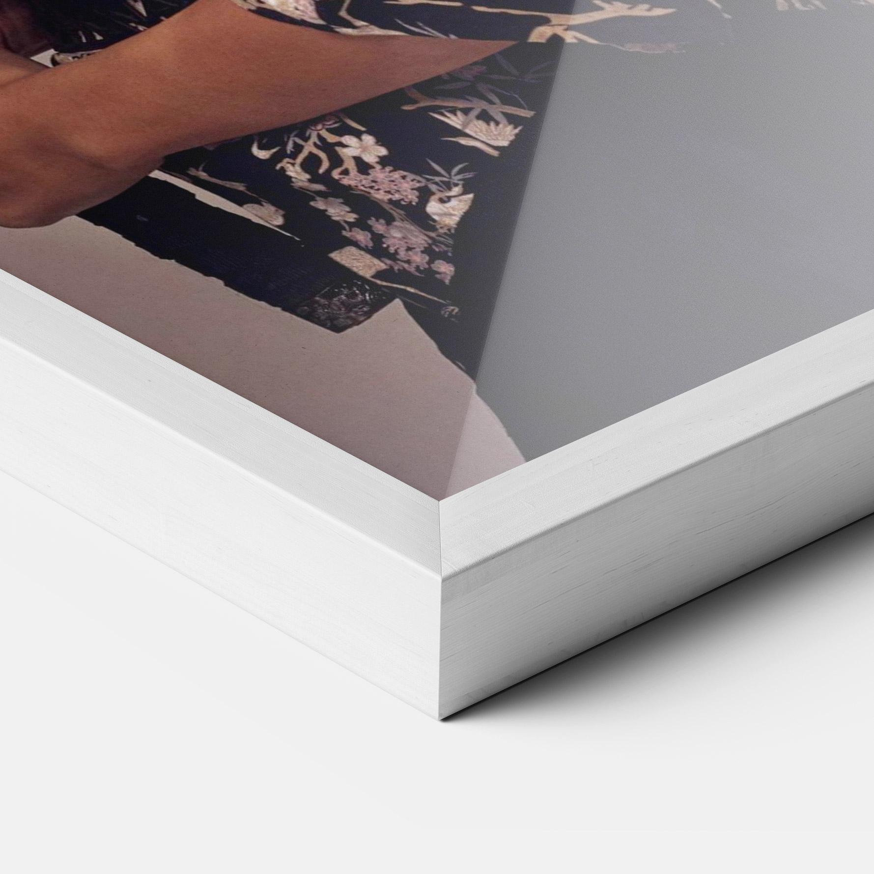 Poster Înrămat Warrior Mirrored Woman mockup 3