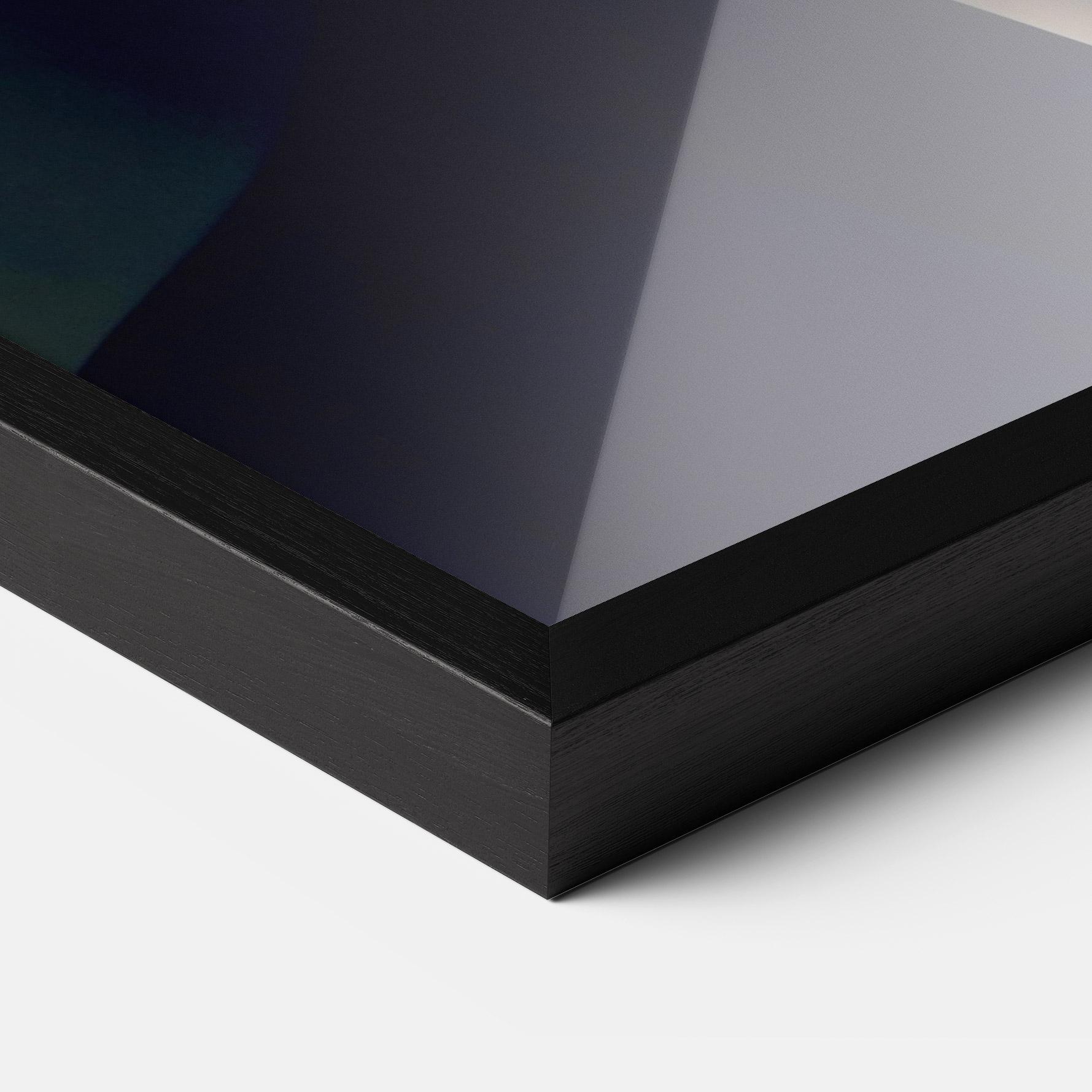 Poster Înrămat Black Circle Asian Woman mockup 3