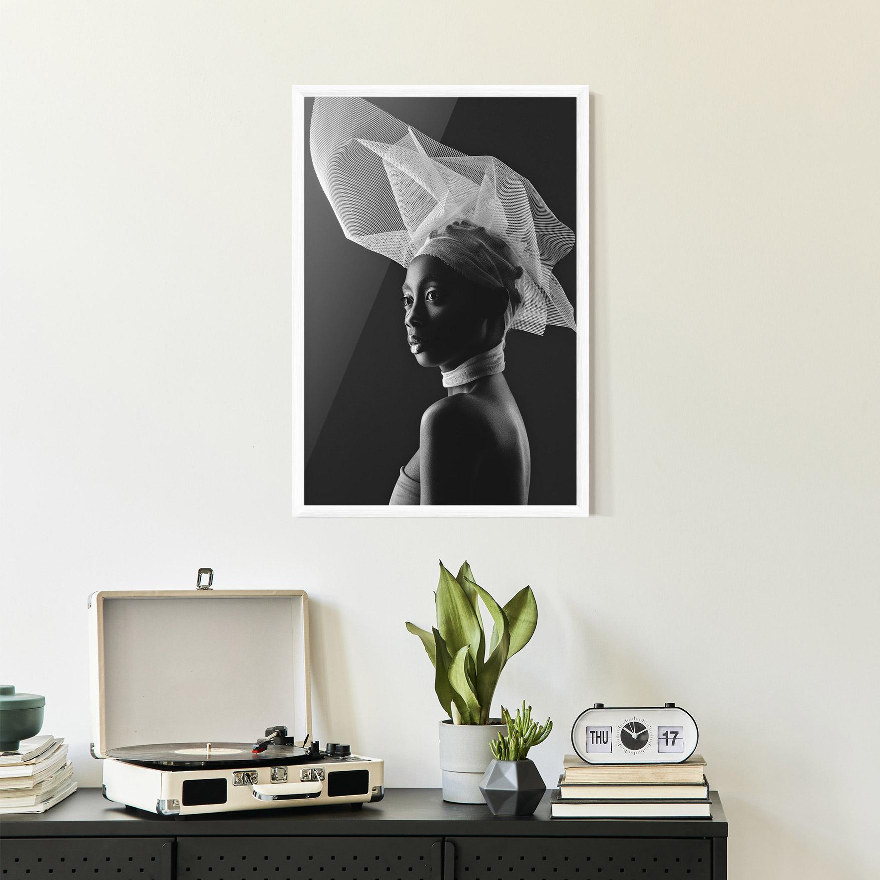 Poster Înrămat Veil Hat Woman mockup 2