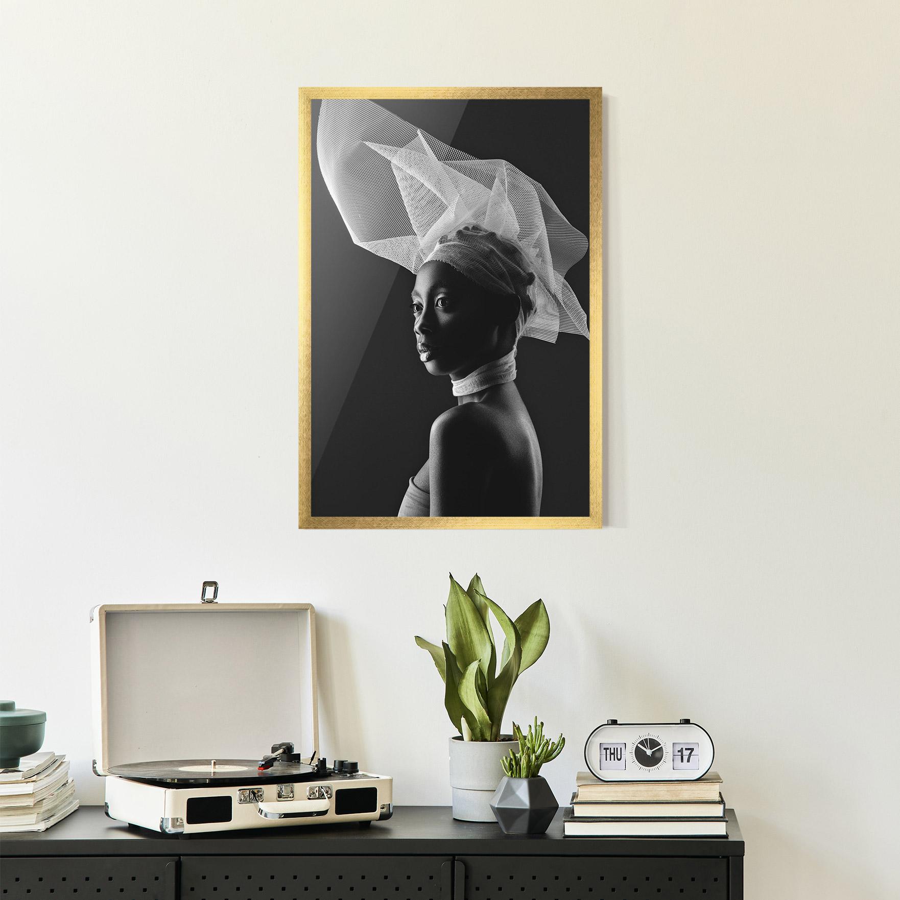 Poster Înrămat Veil Hat Woman mockup 2