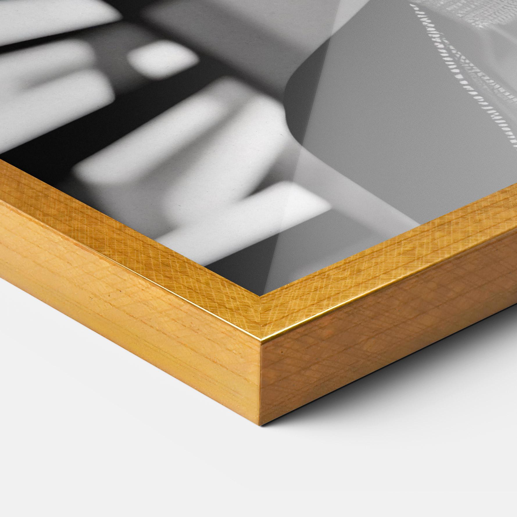 Poster Înrămat Big Black Hat mockup 3