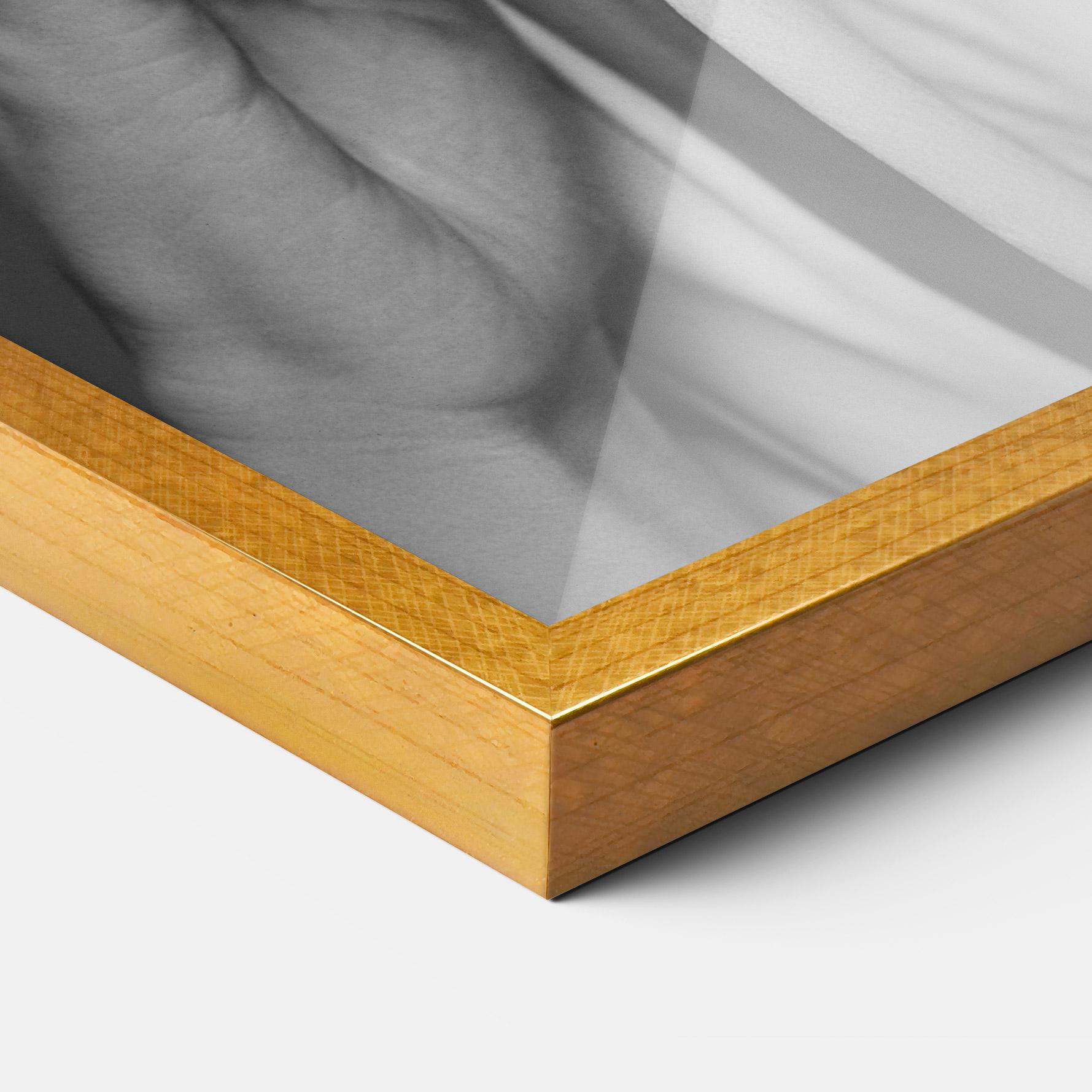 Poster Înrămat Red Lips White Jacket mockup 3