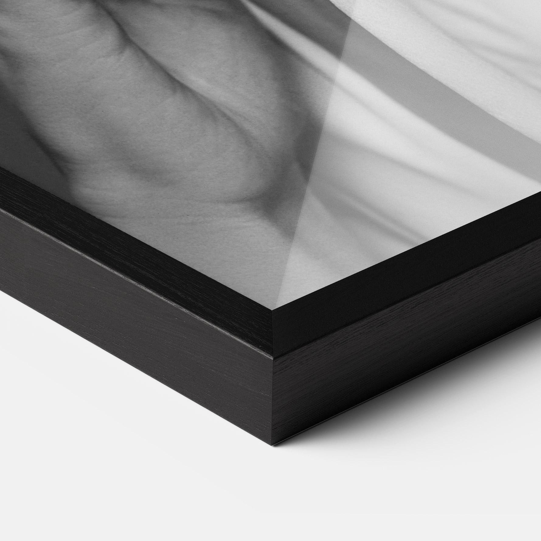 Poster Înrămat Red Lips White Jacket mockup 3