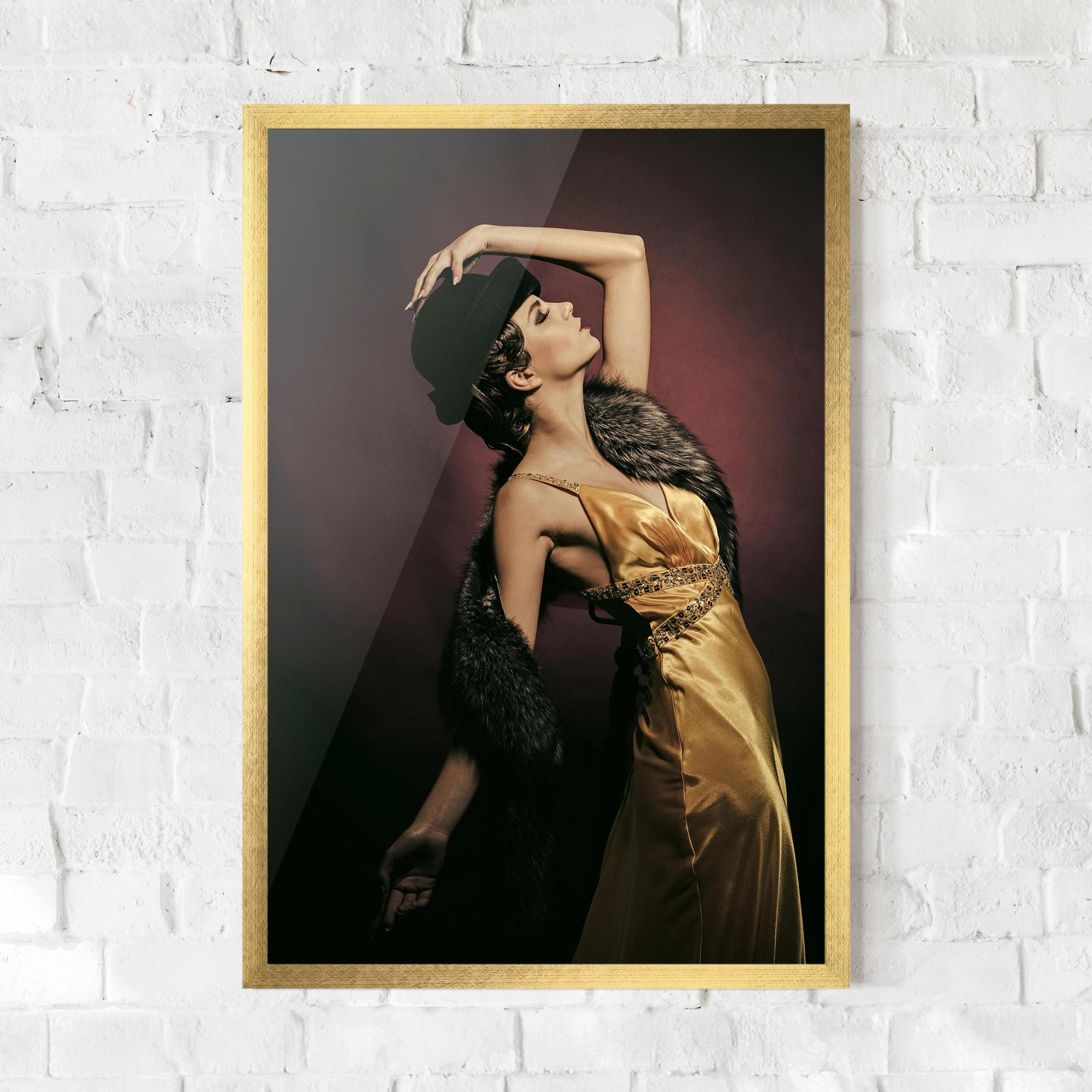 Poster Înrămat Dancing Vintage Clothes mockup 0