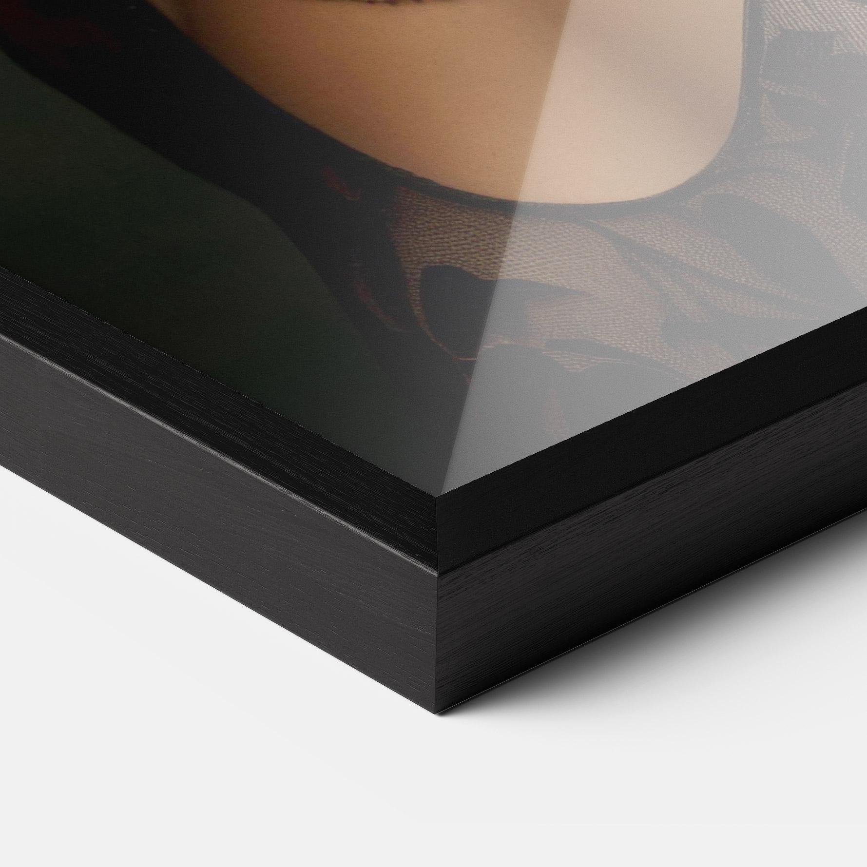 Poster Înrămat Elegant Vintage Woman mockup 3