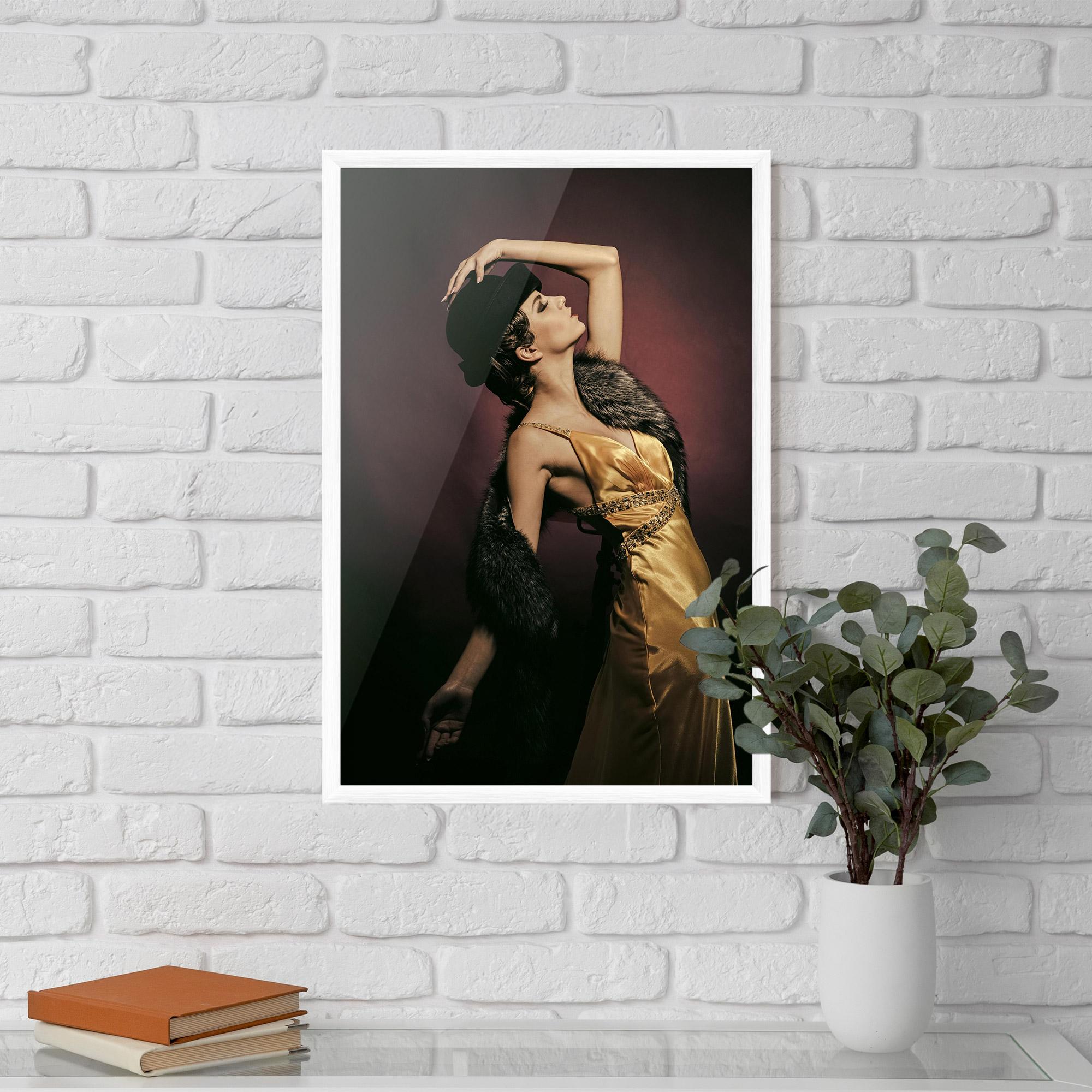 Poster Înrămat Dancing Vintage Clothes mockup 5