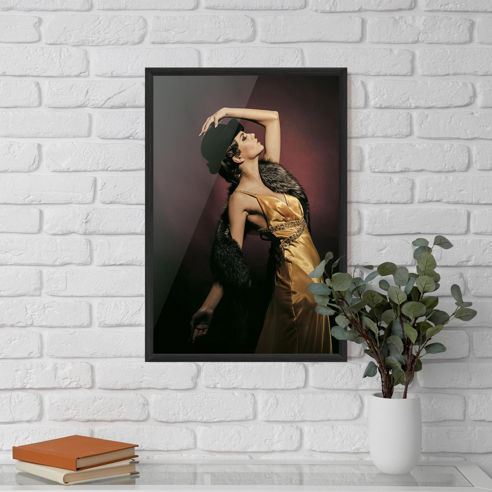 Poster Înrămat Dancing Vintage Clothes mockup 5