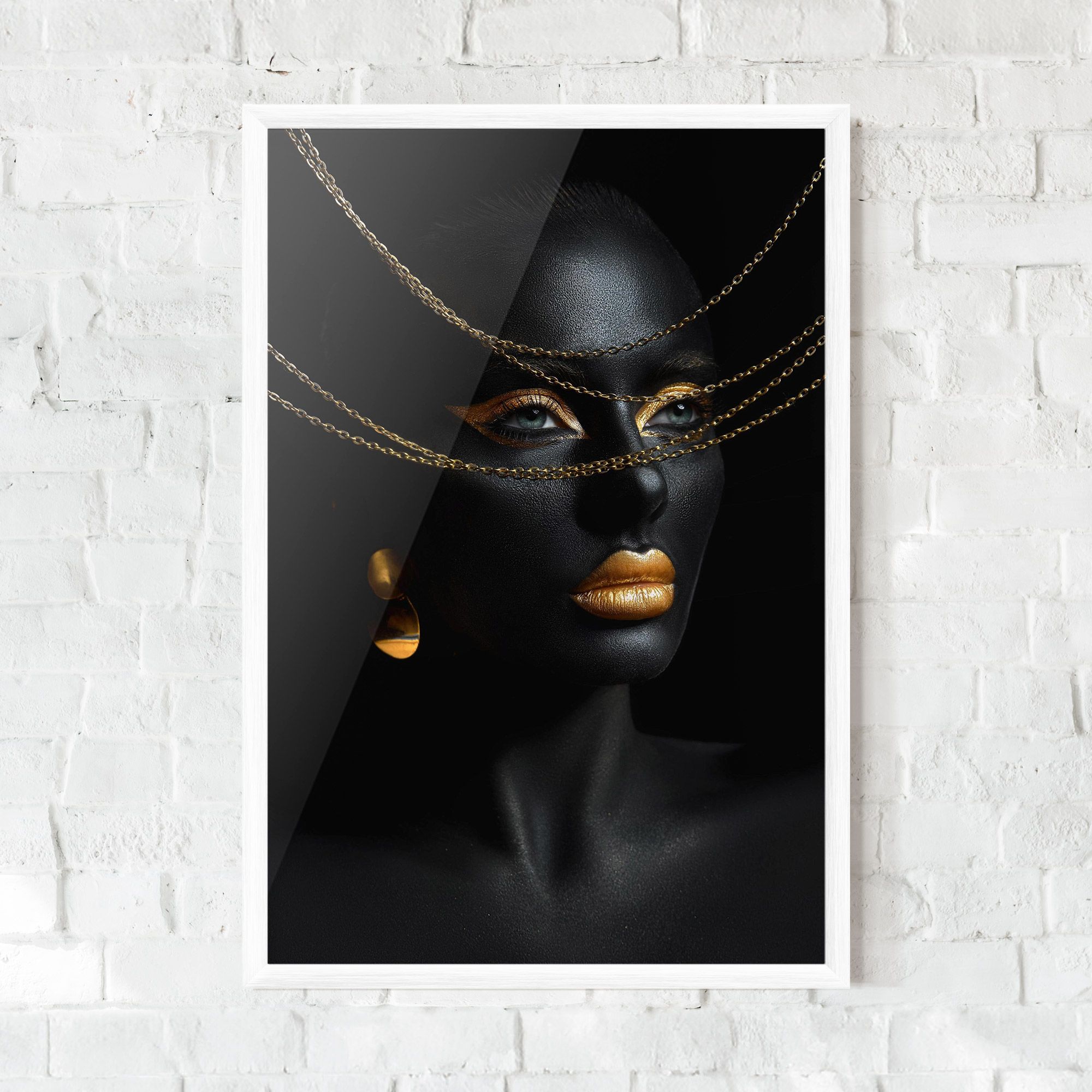 Gold Chain Woman mockup 0