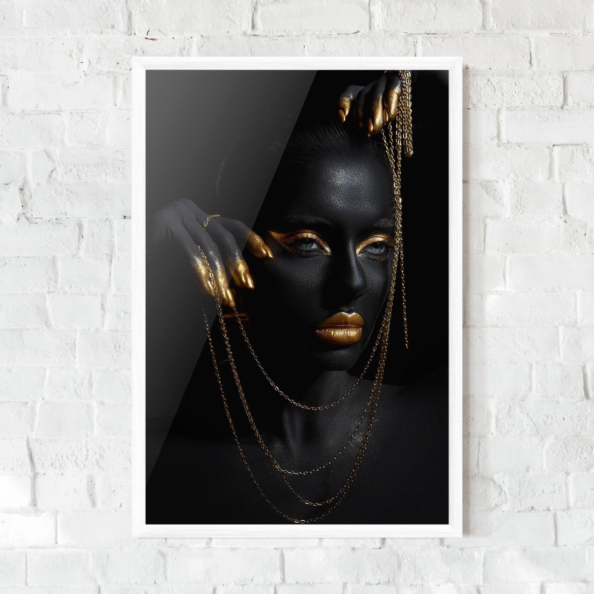 Poster Înrămat Grey Chain Eyes mockup 0