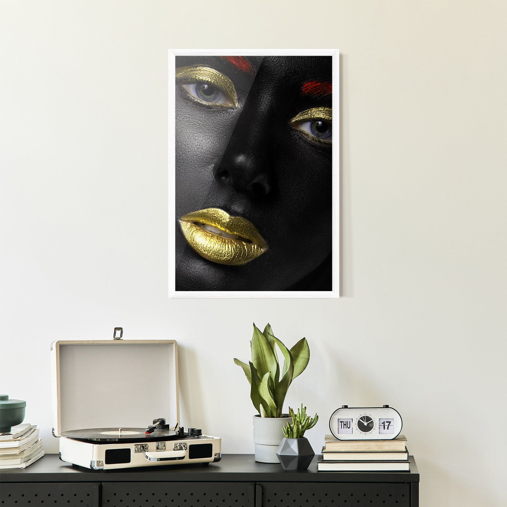 Gold Red Lips mockup 2