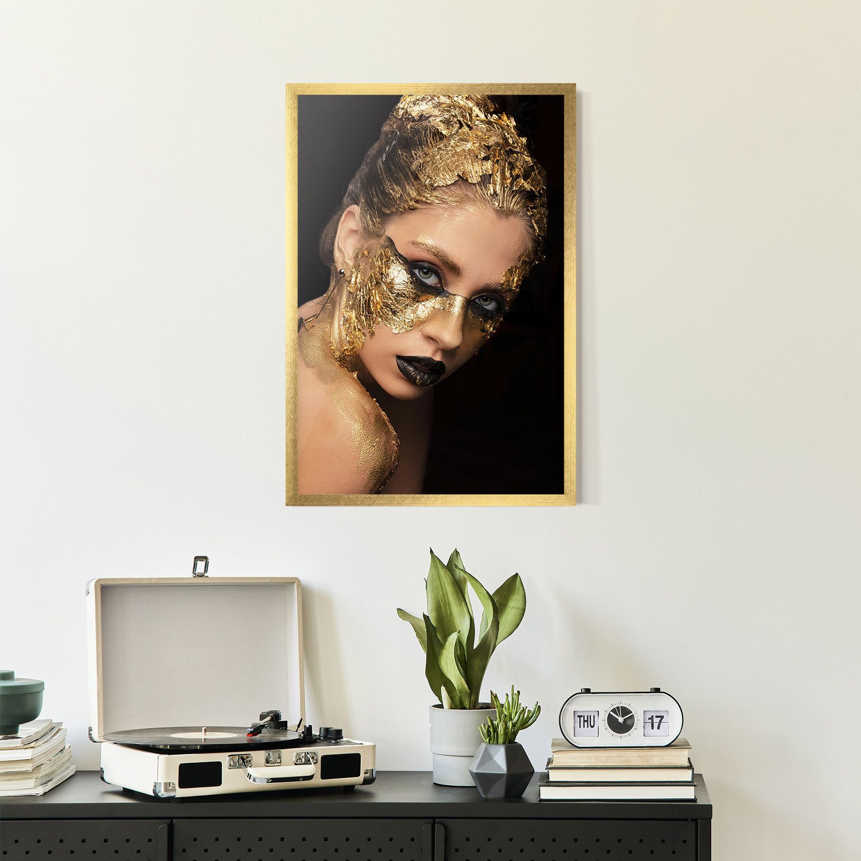 Golden Foil Face mockup 2