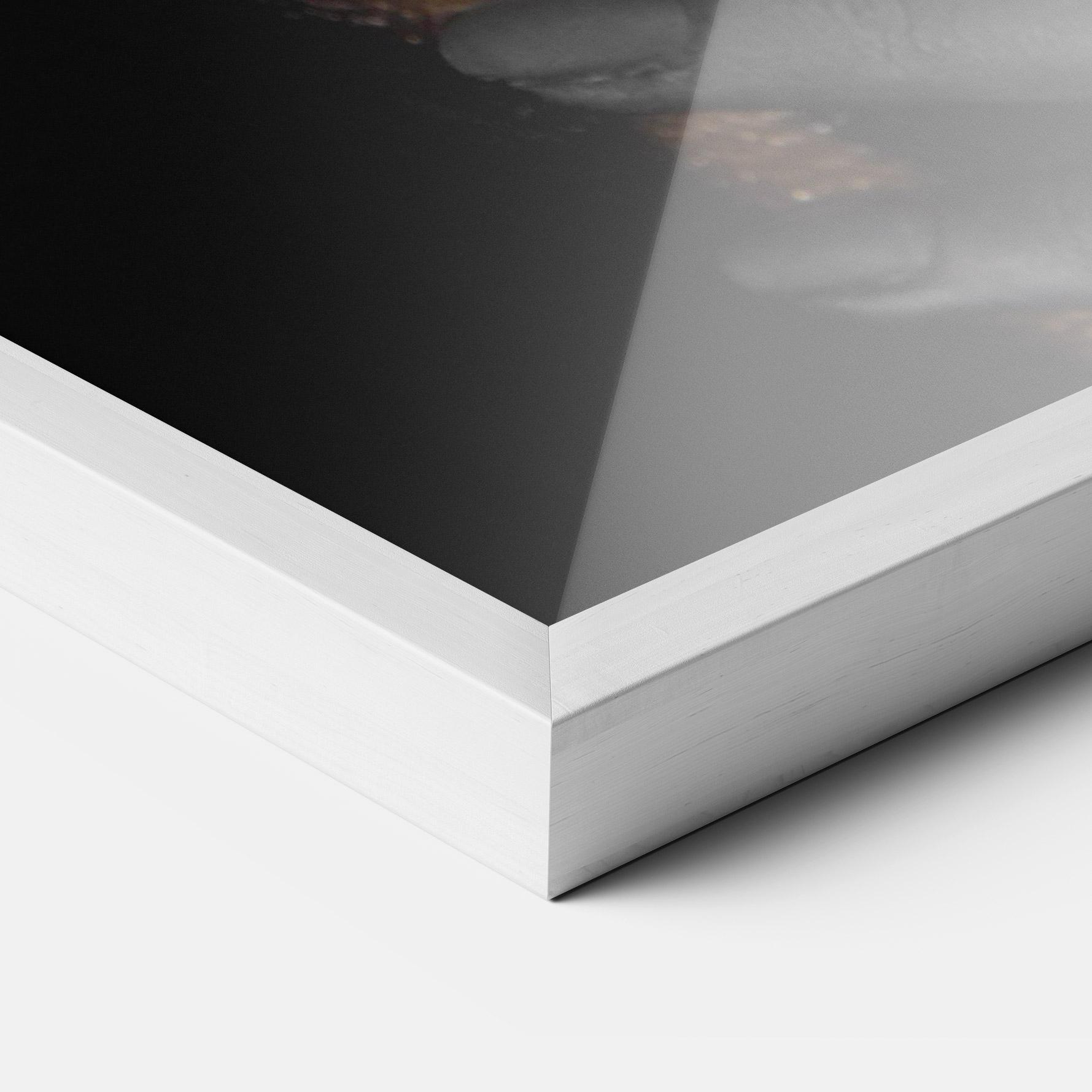 Poster Înrămat Darkskinned Gold Art mockup 3