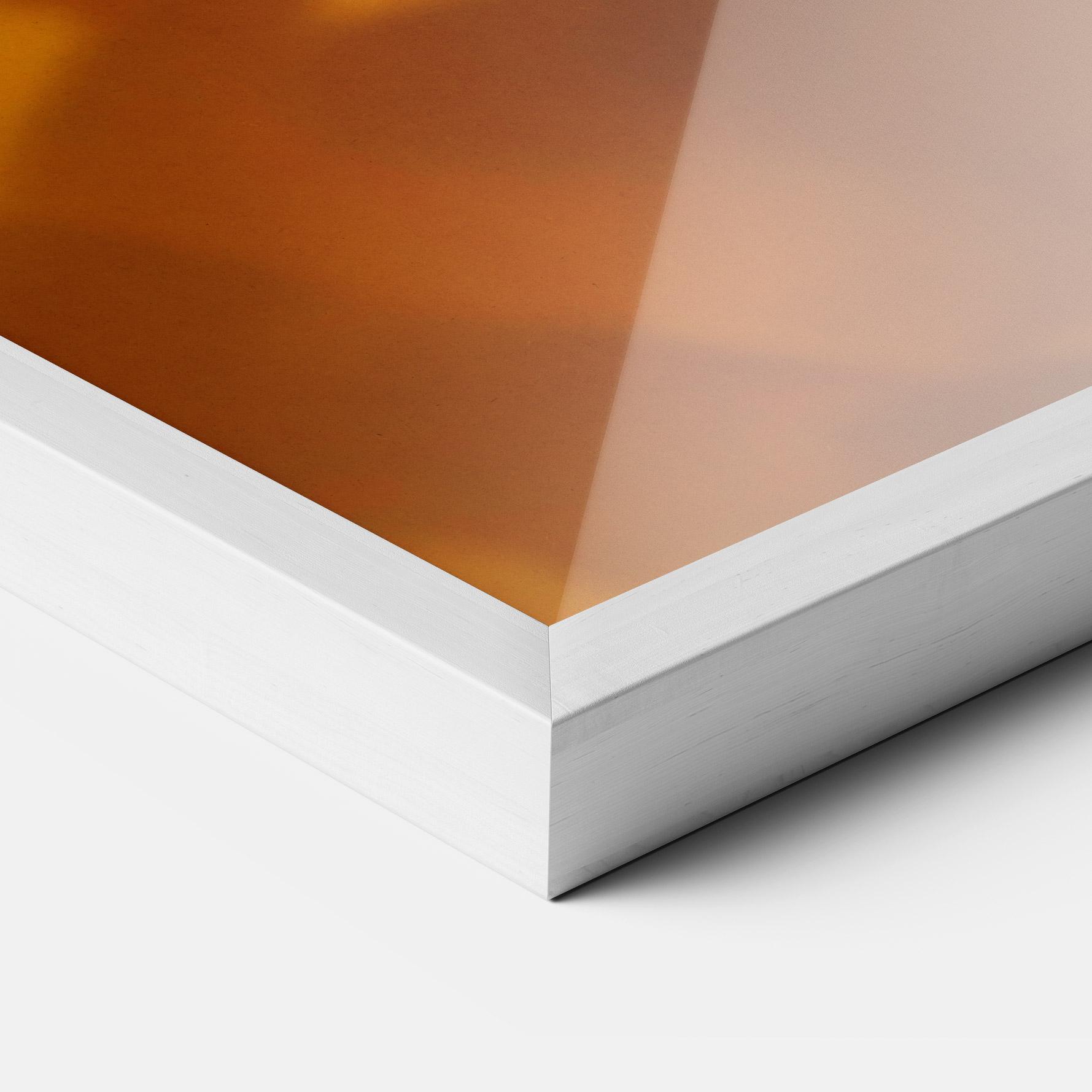 Poster Înrămat Fashion Gold Portrait mockup 3