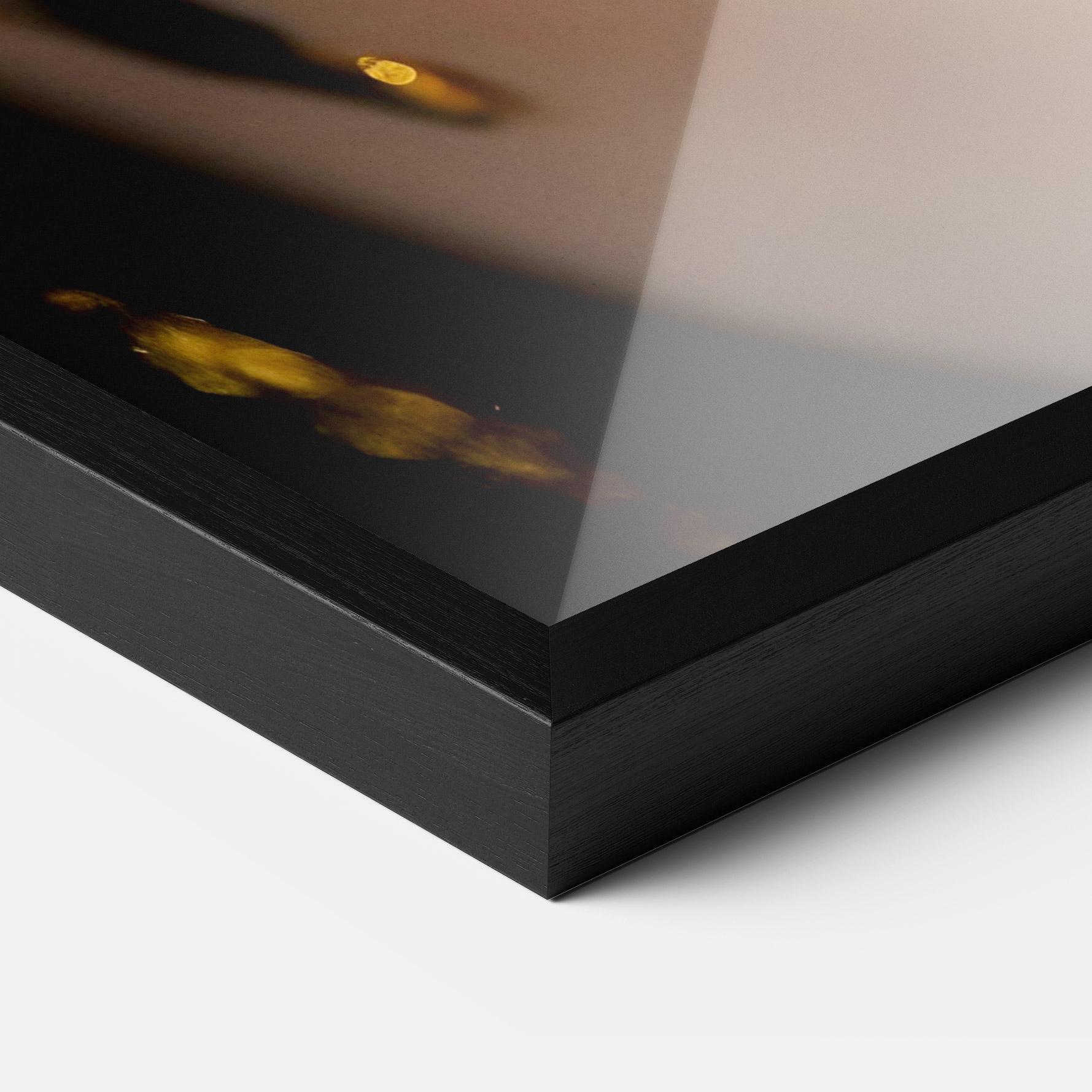 Poster Înrămat Black Gold Eyeliner mockup 3