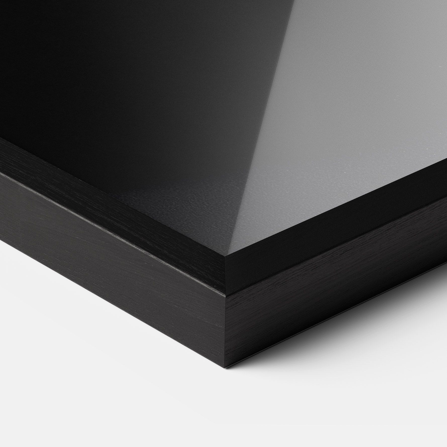 Gold Chain Girl mockup 3