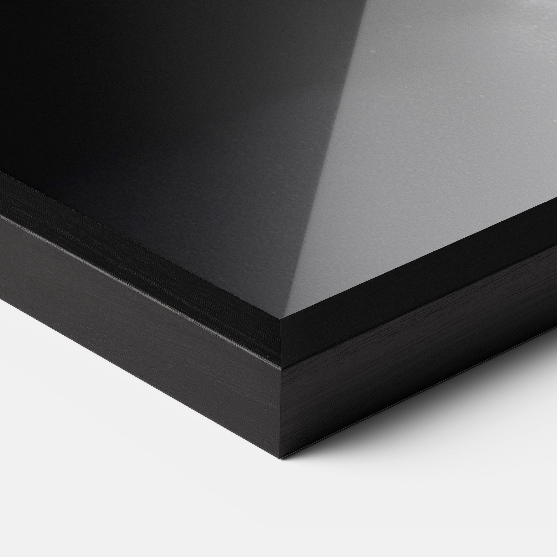 Gold Chain Woman mockup 3