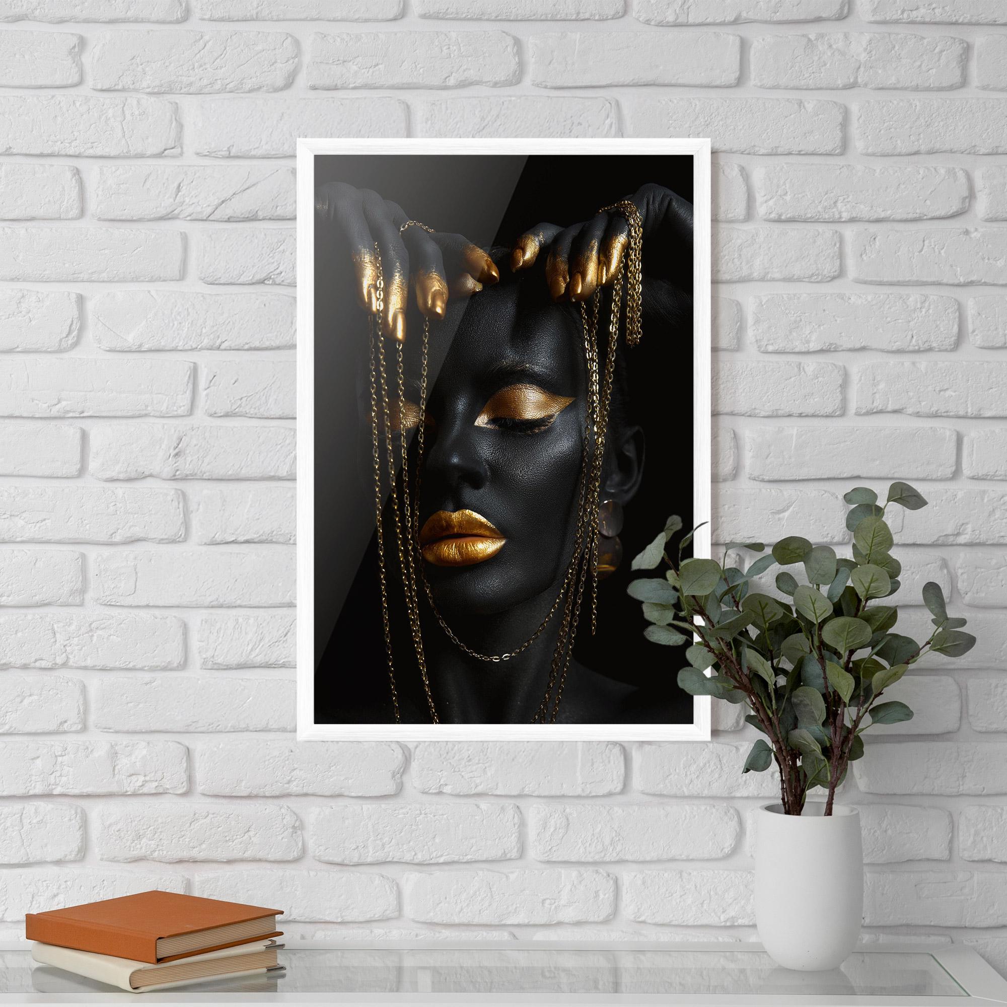 Poster Înrămat Chain Gold Eyelids mockup 5