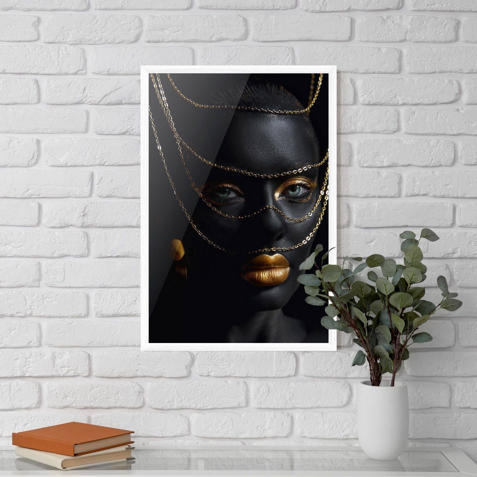 Chain Grey Eyes mockup 5