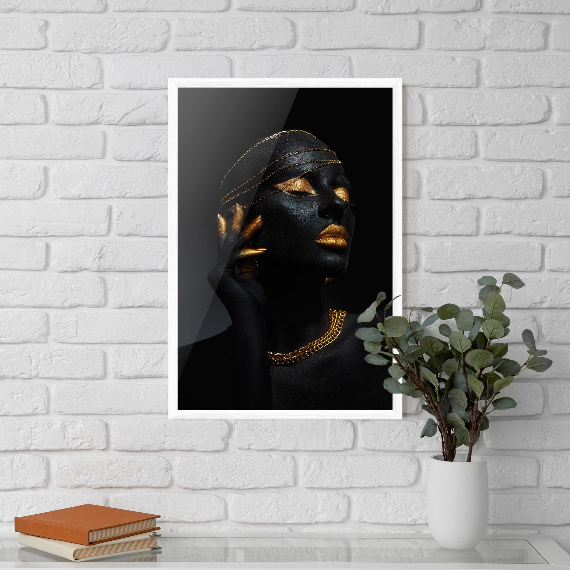 Poster Înrămat Gold Makeup Eyelids mockup 5