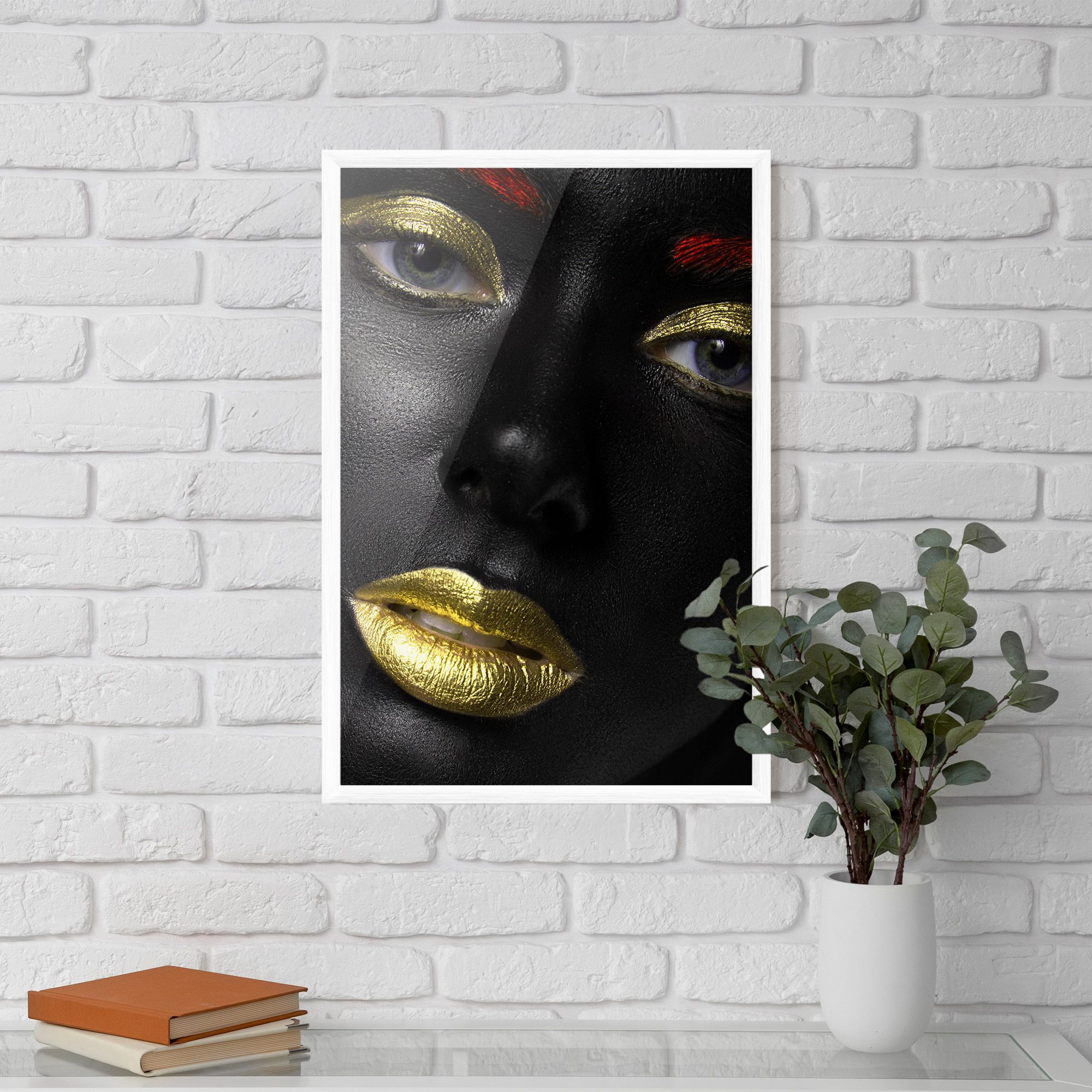 Gold Red Lips mockup 5