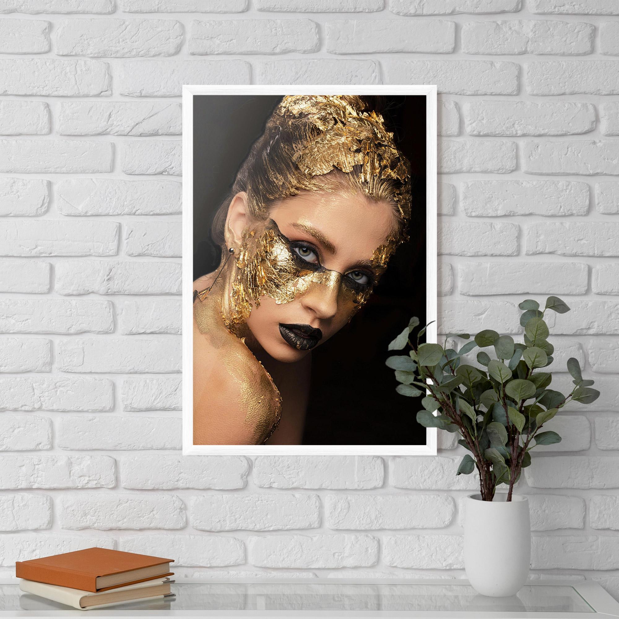 Poster Înrămat Golden Foil Face mockup 5