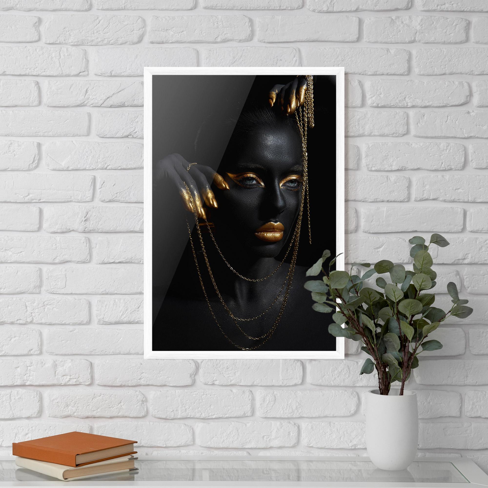 Poster Înrămat Grey Chain Eyes mockup 5