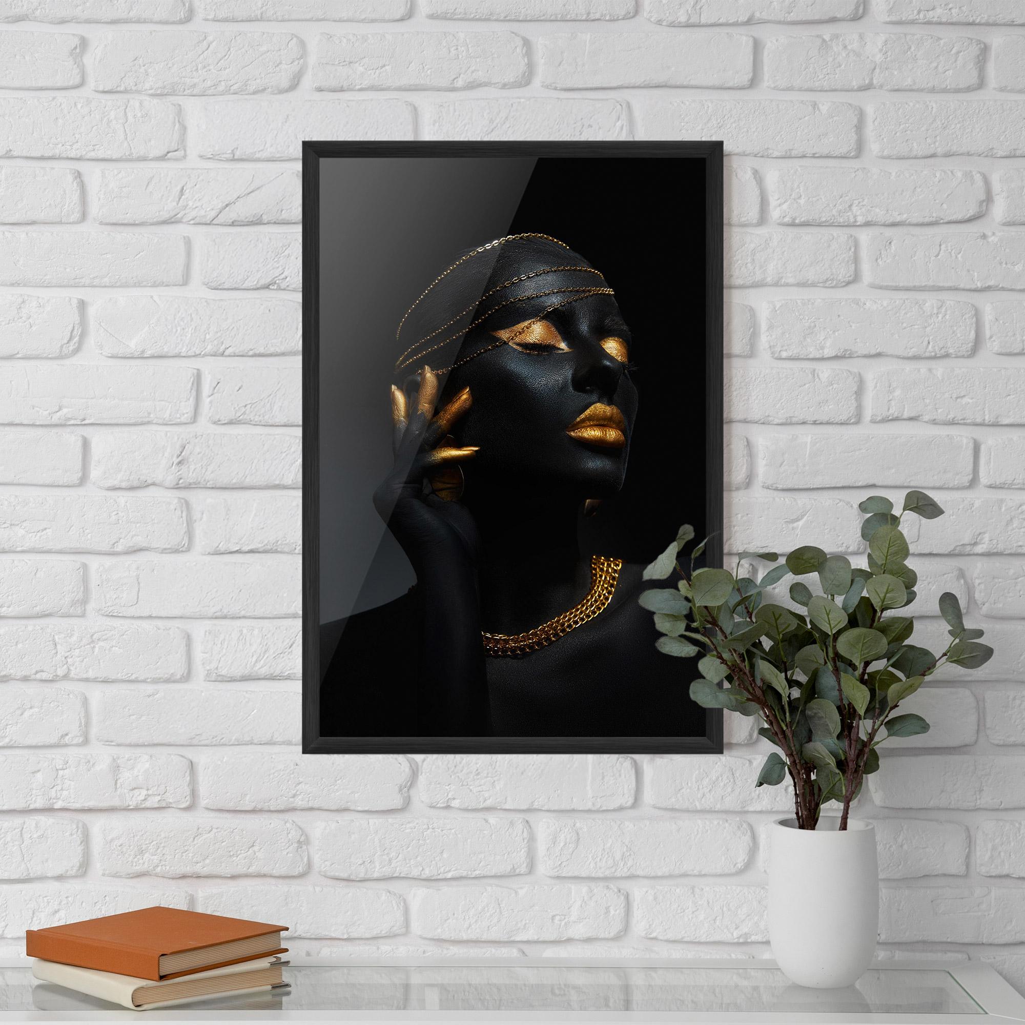 Poster Înrămat Gold Makeup Eyelids mockup 5