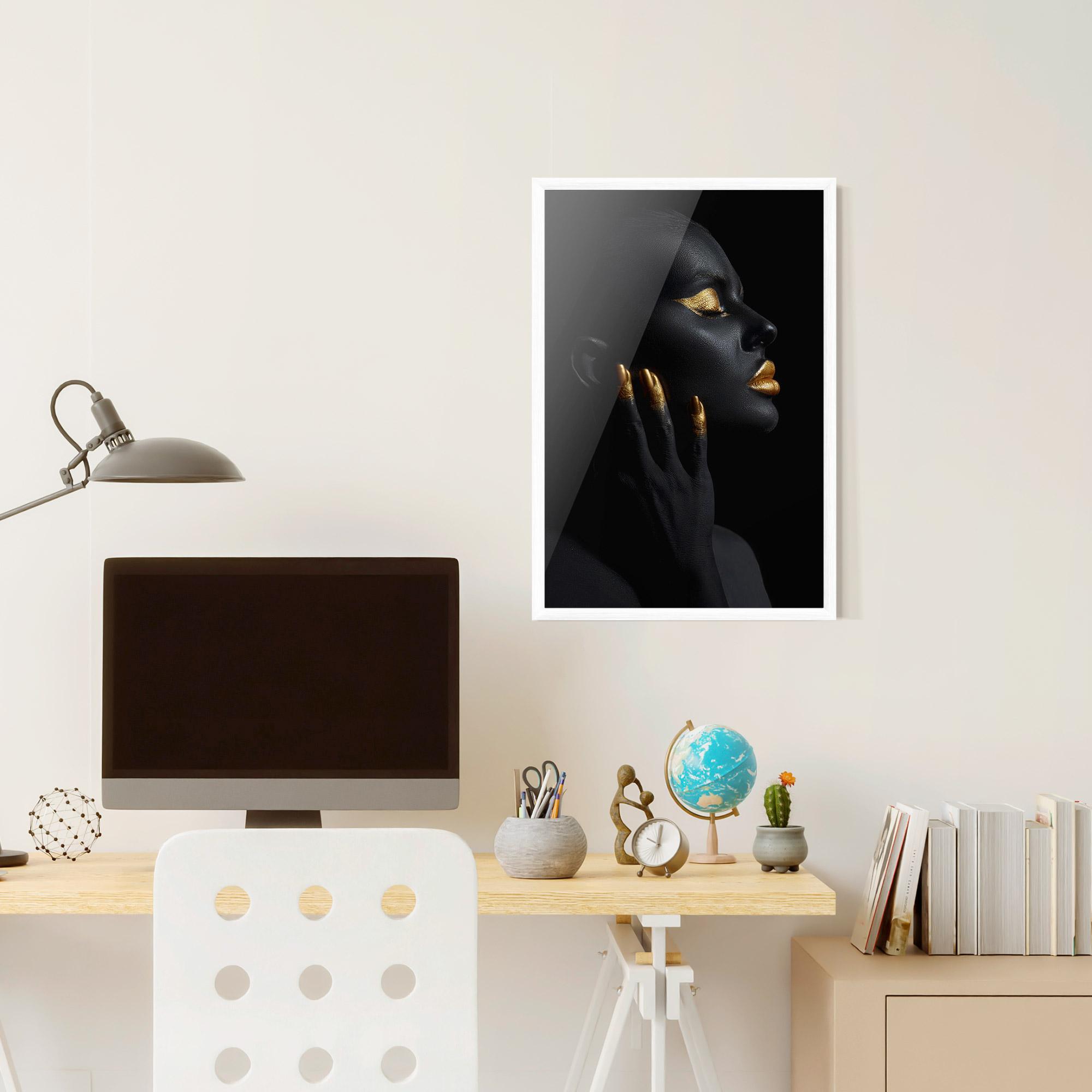 Poster Înrămat Gold Black Paint mockup 6