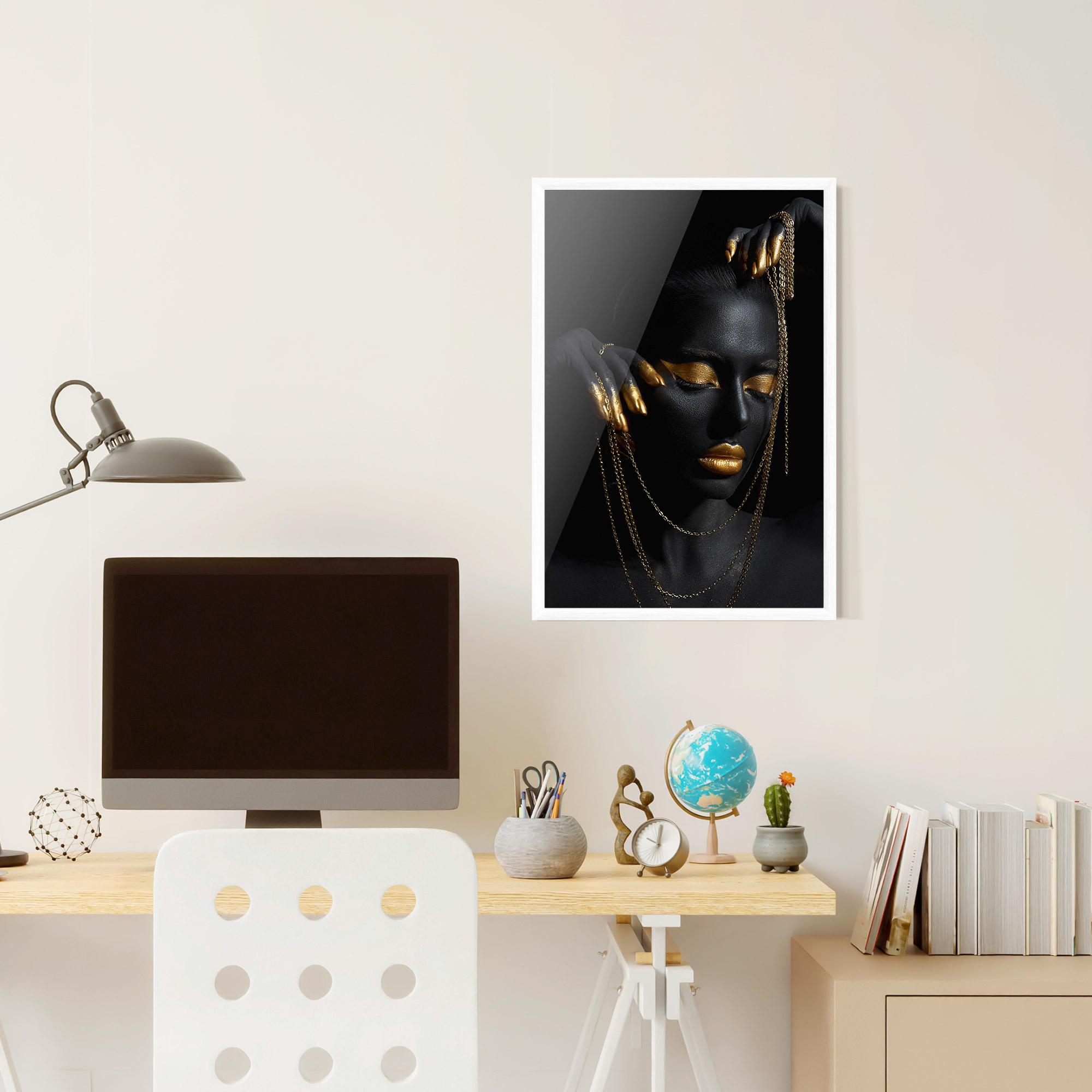 Poster Înrămat Gold Black Skin mockup 6