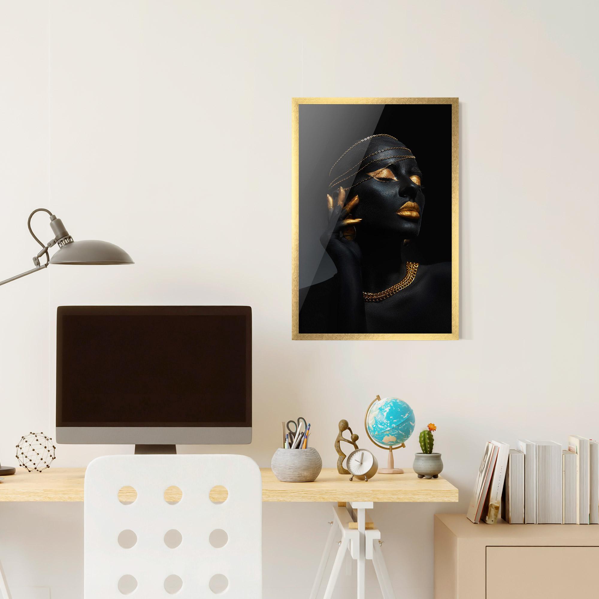 Poster Înrămat Gold Makeup Eyelids mockup 6