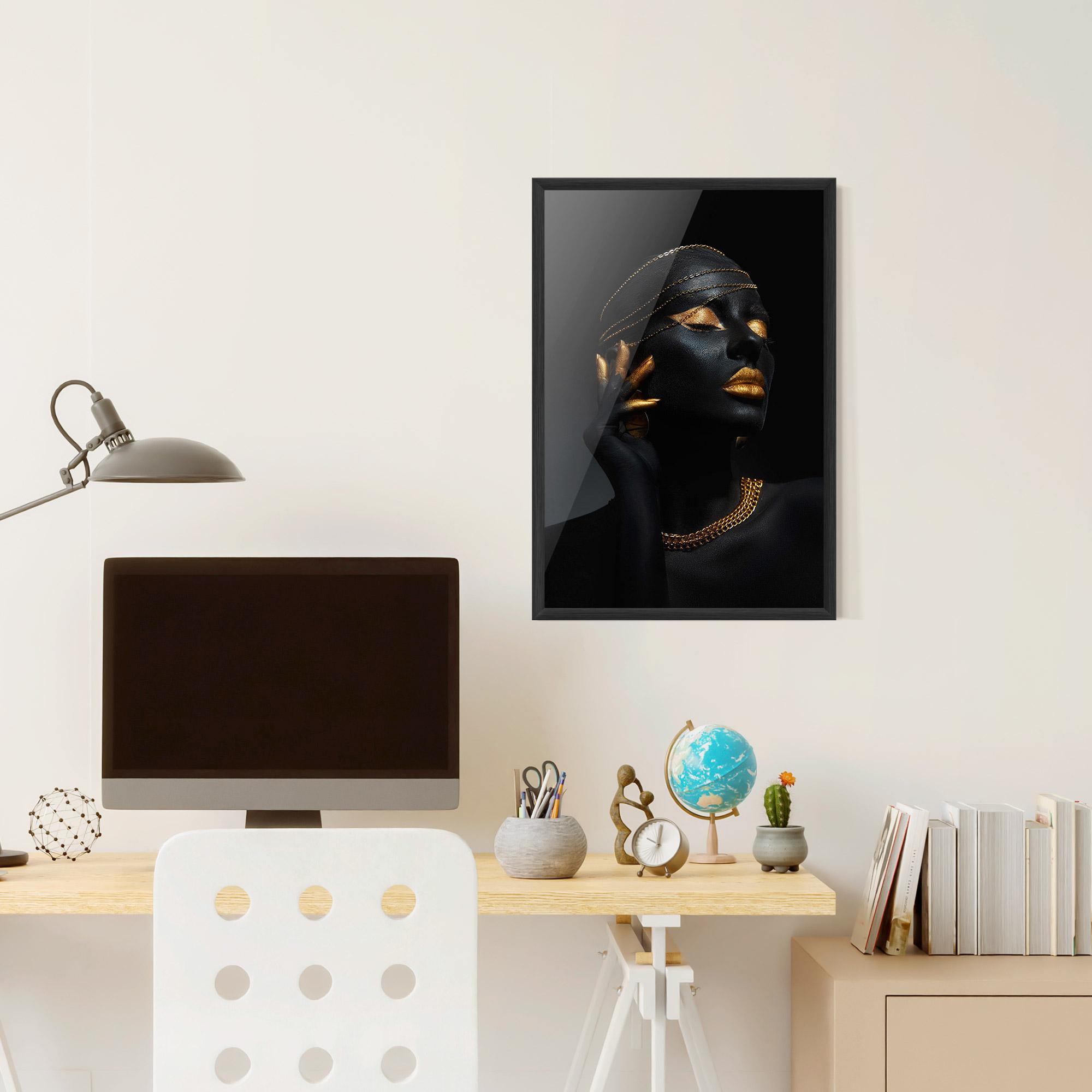 Poster Înrămat Gold Makeup Eyelids mockup 6