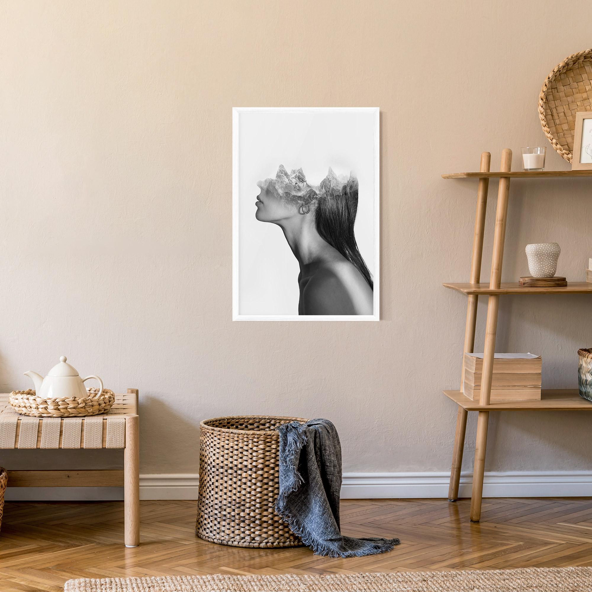 Poster Înrămat Woman Mountains View mockup 9