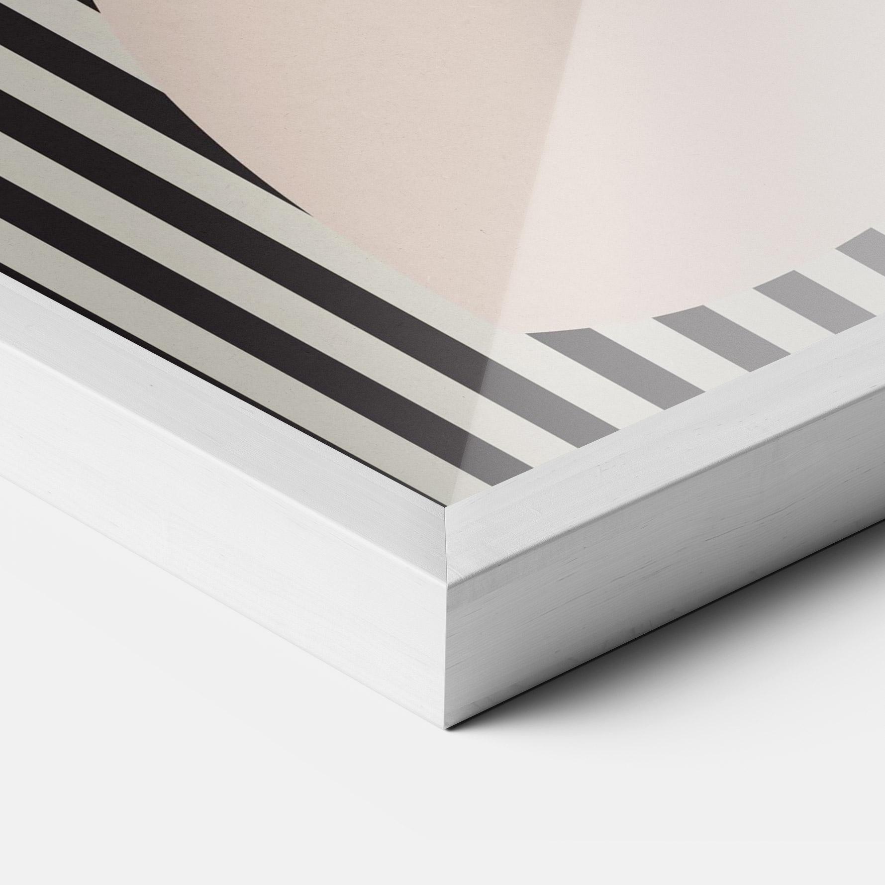 Poster Înrămat Woman Orange Lips mockup 3