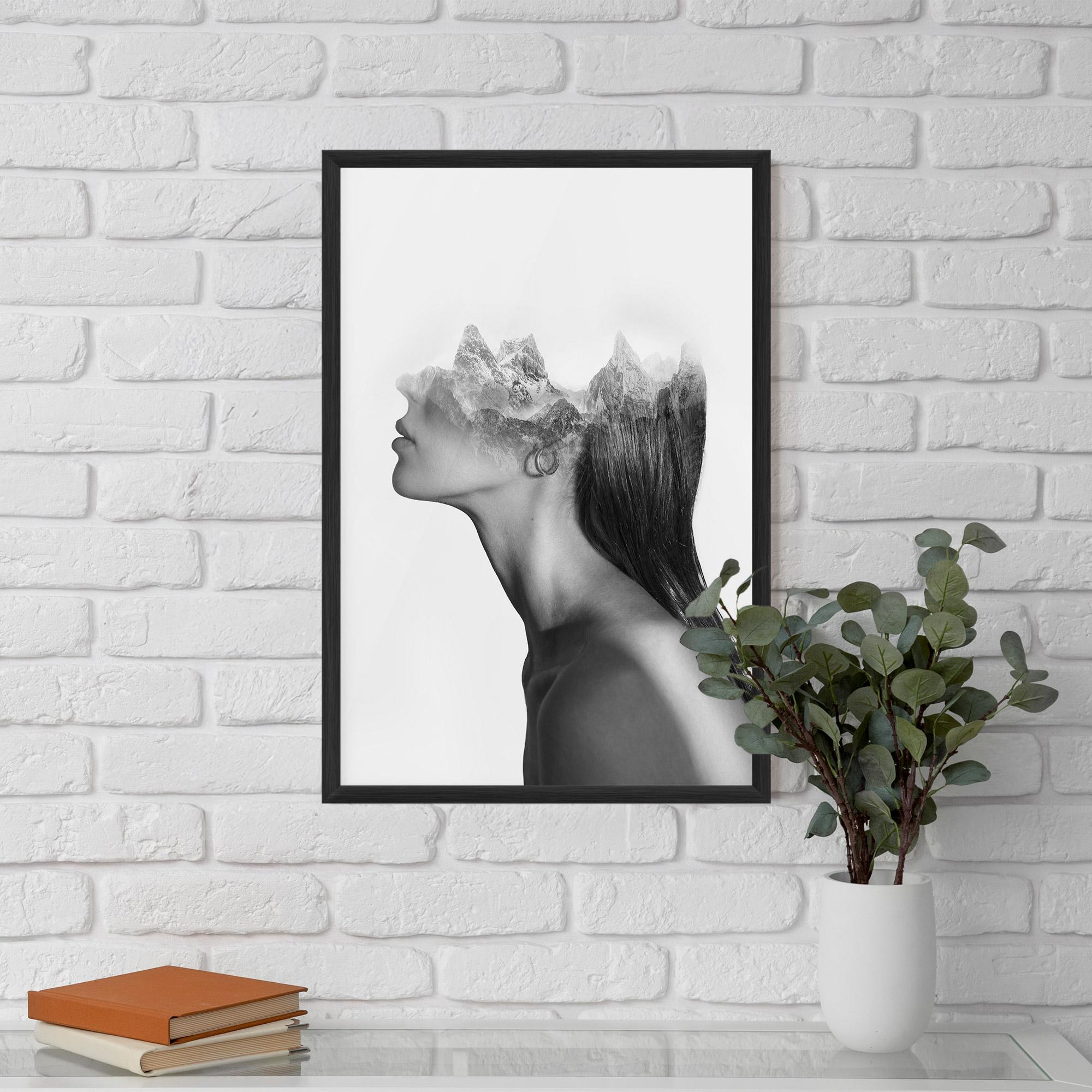 Poster Înrămat Woman Mountains View mockup 5