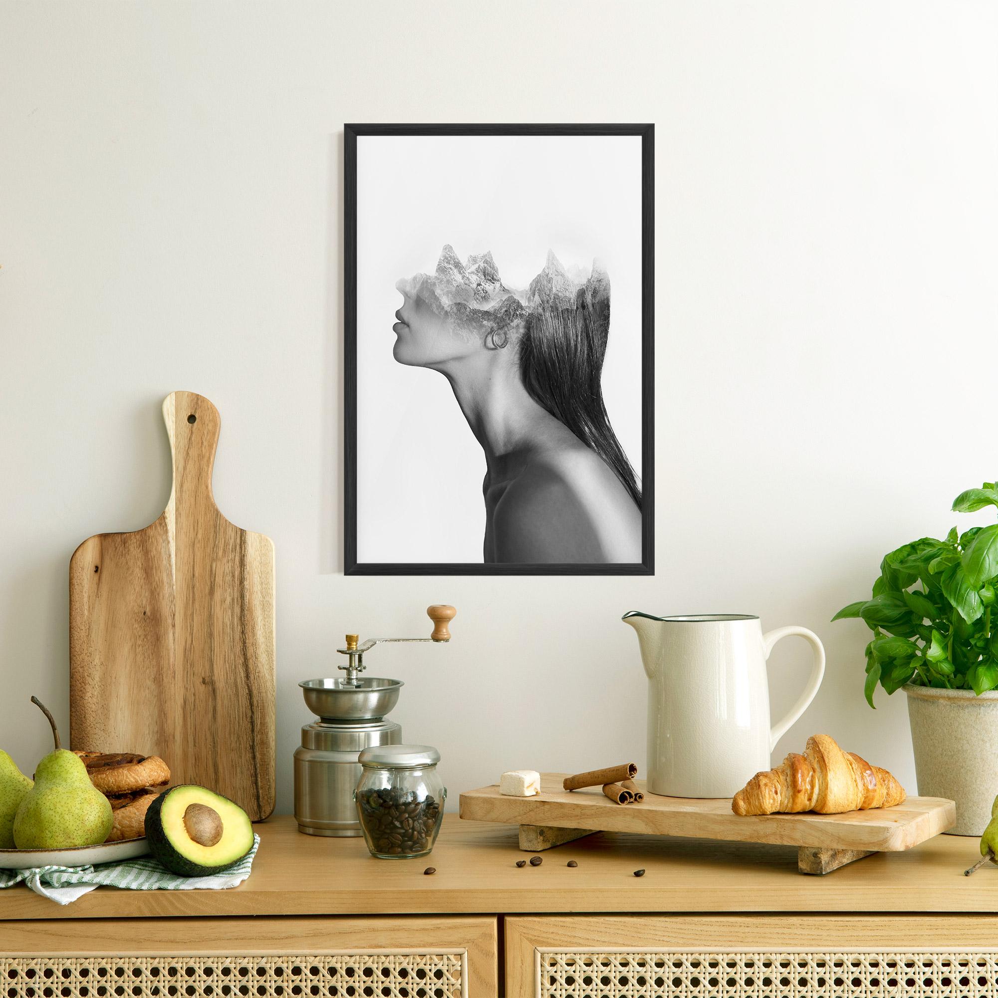 Poster Înrămat Woman Mountains View mockup 8