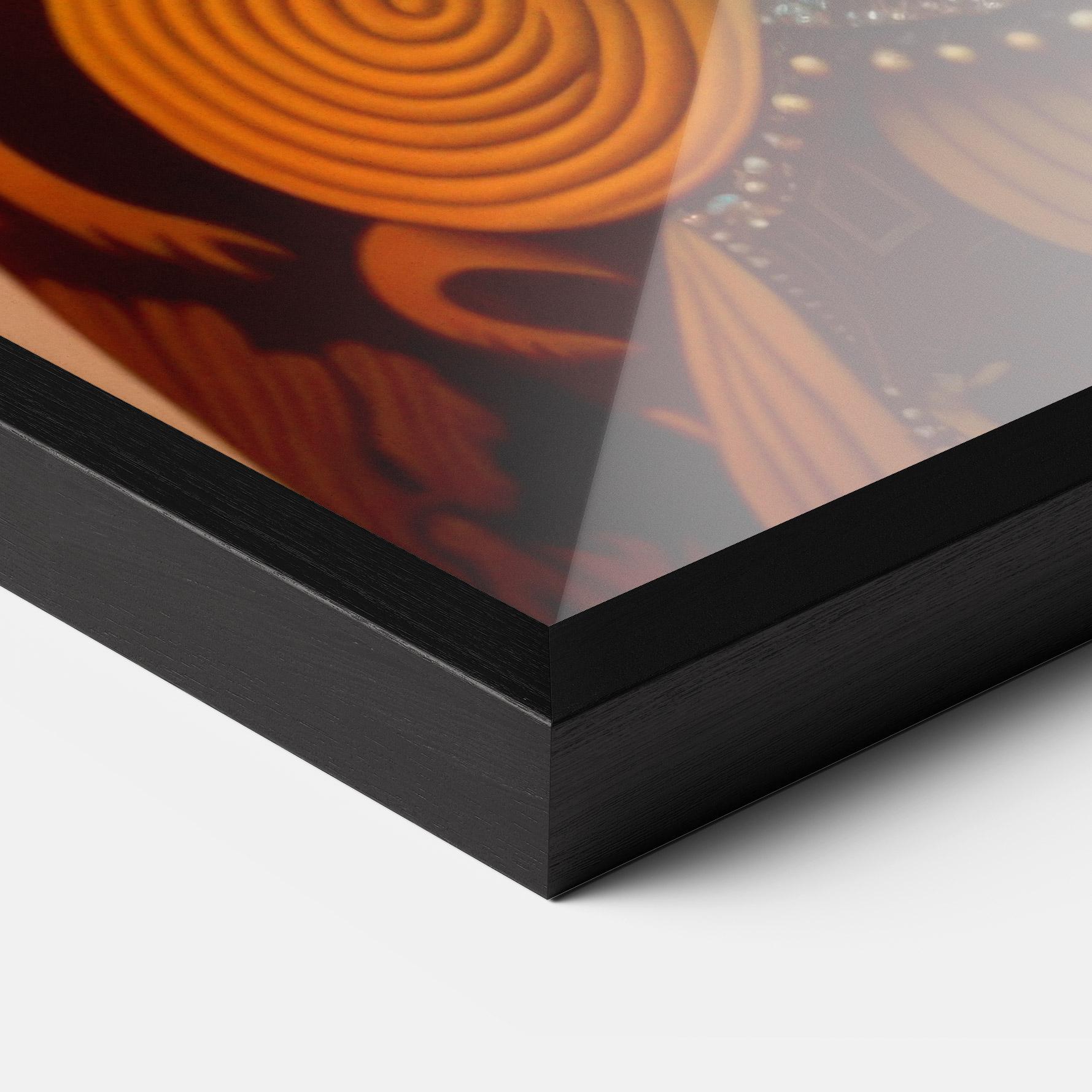 Poster Înrămat Extravagant Clothing mockup 3