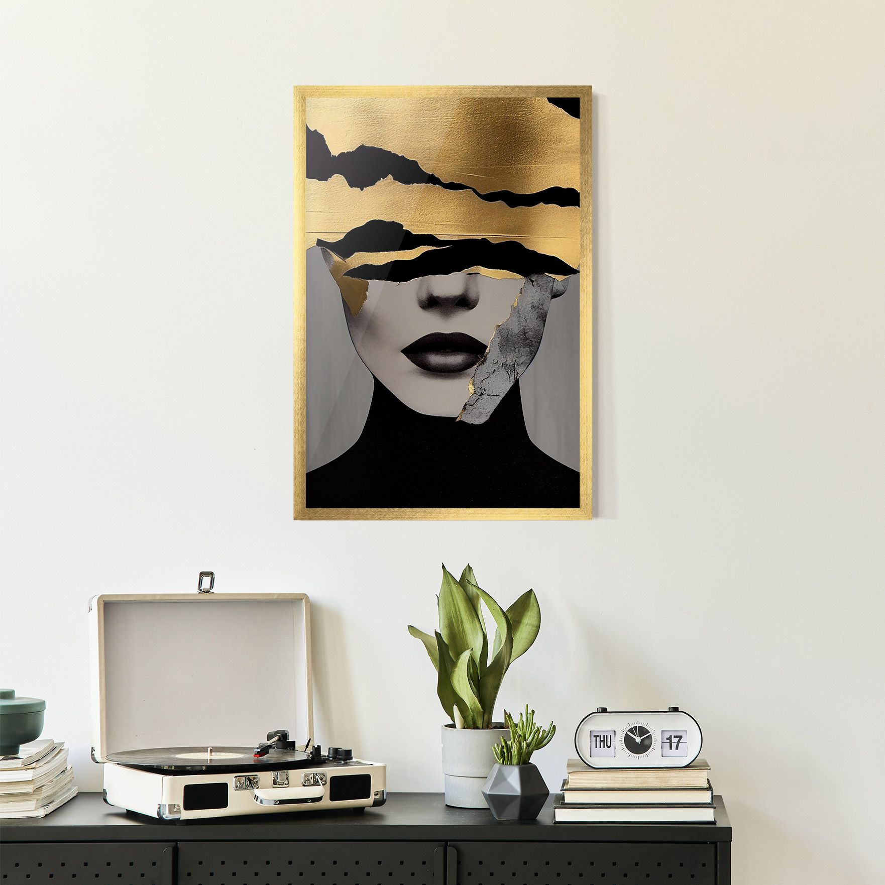 Grey Gold Lips mockup 2