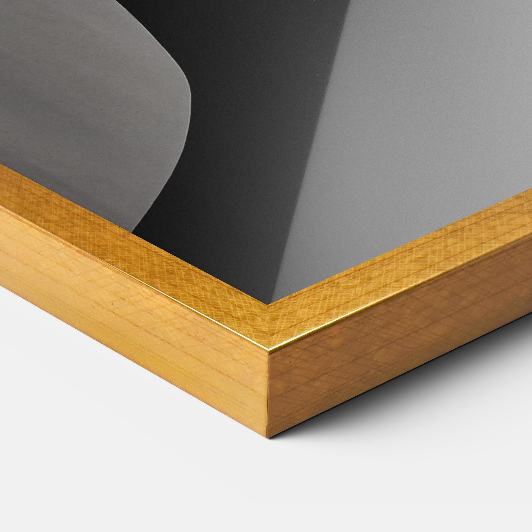 Poster Înrămat Grey Gold Lips mockup 3