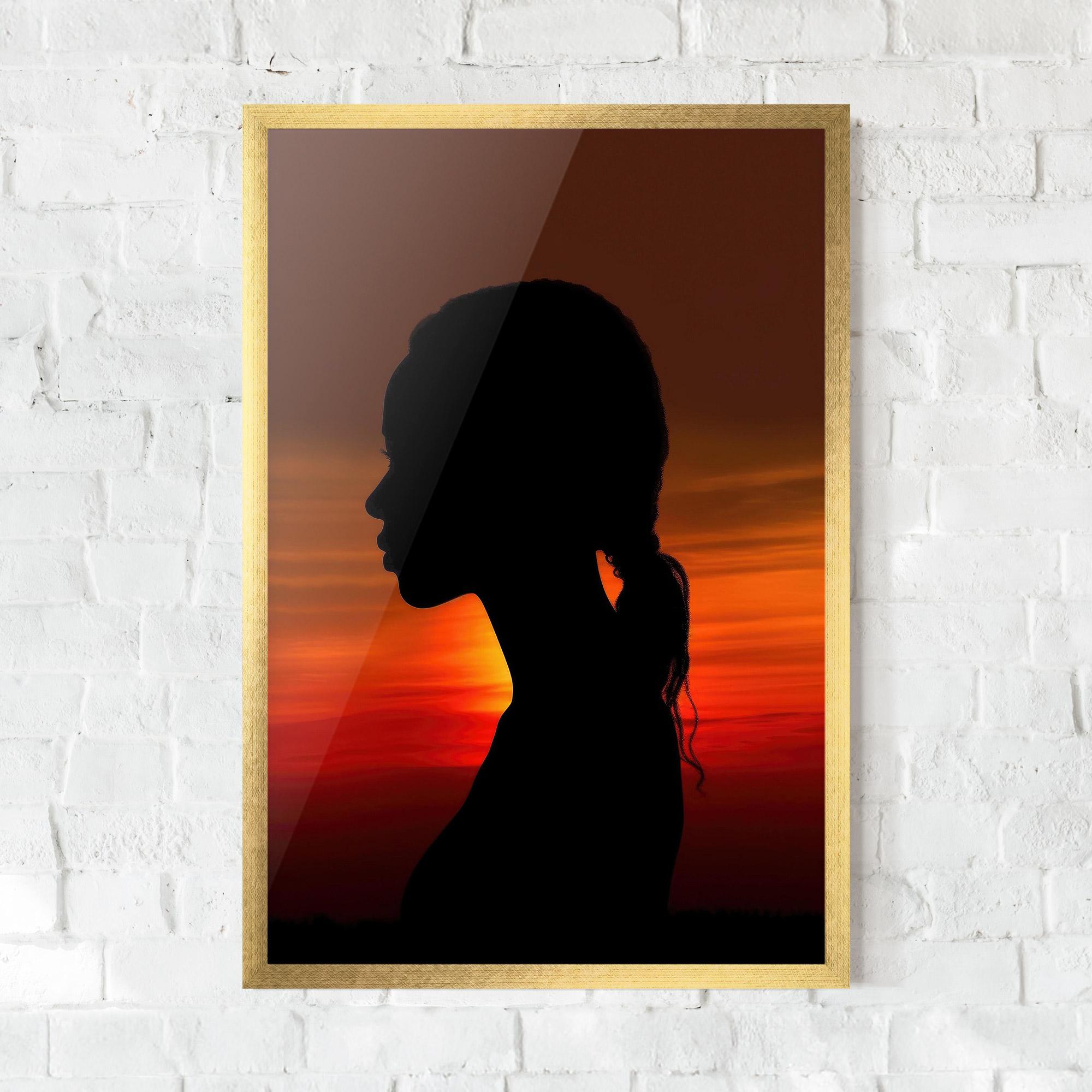 Poster Înrămat Profile Against Sunset mockup 0
