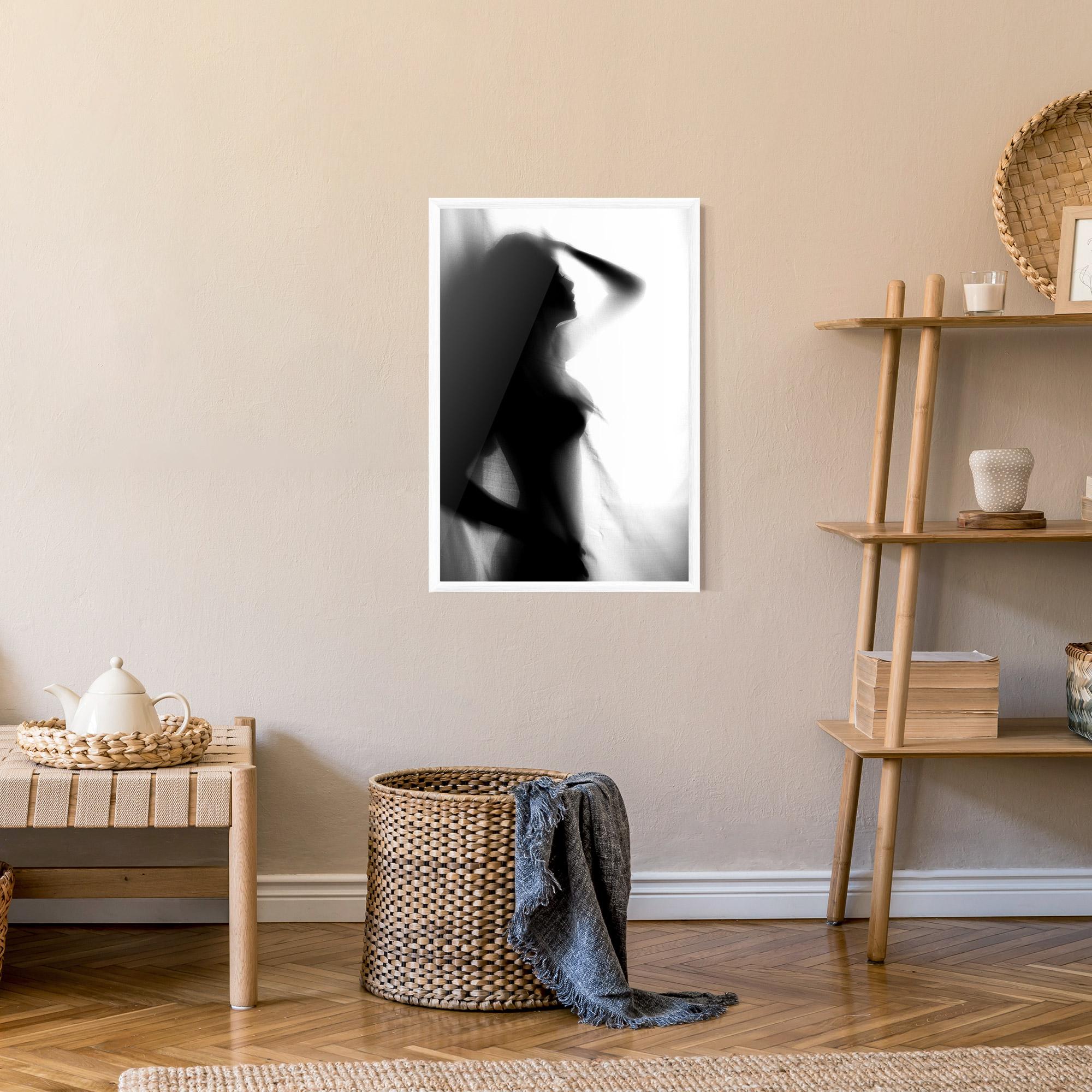 Poster Înrămat Blurred Girl mockup 9