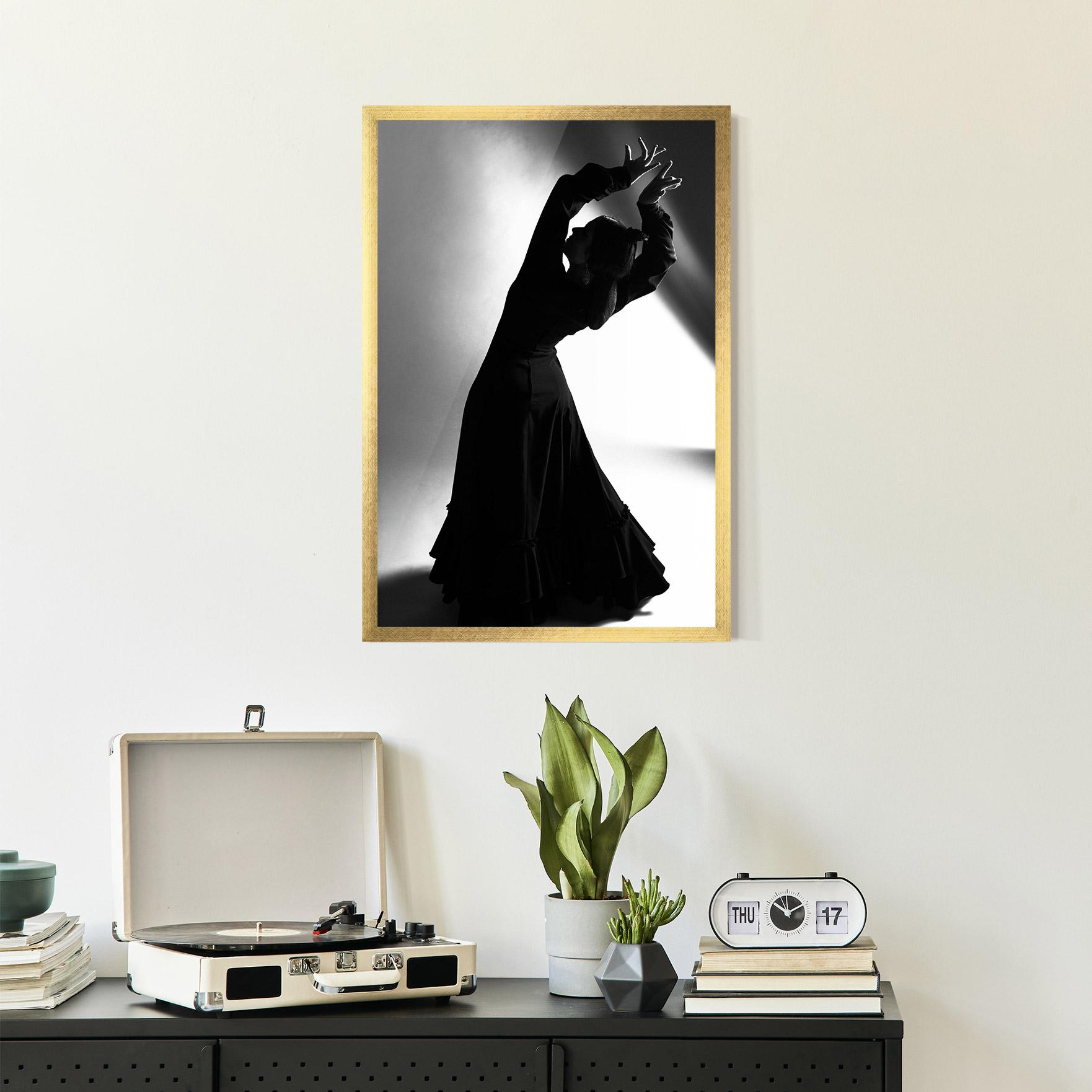 Poster Înrămat Full Shot Dancer mockup 2