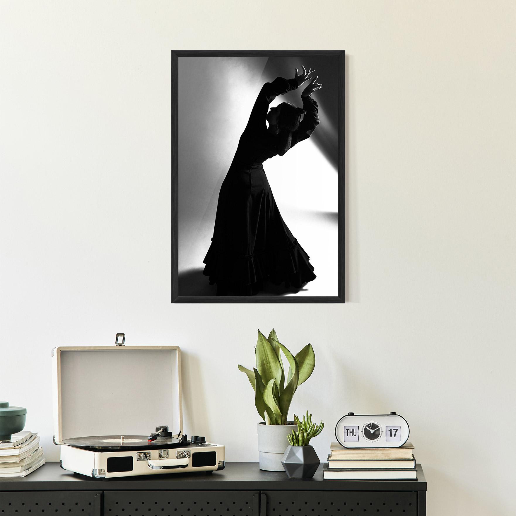 Poster Înrămat Full Shot Dancer mockup 2