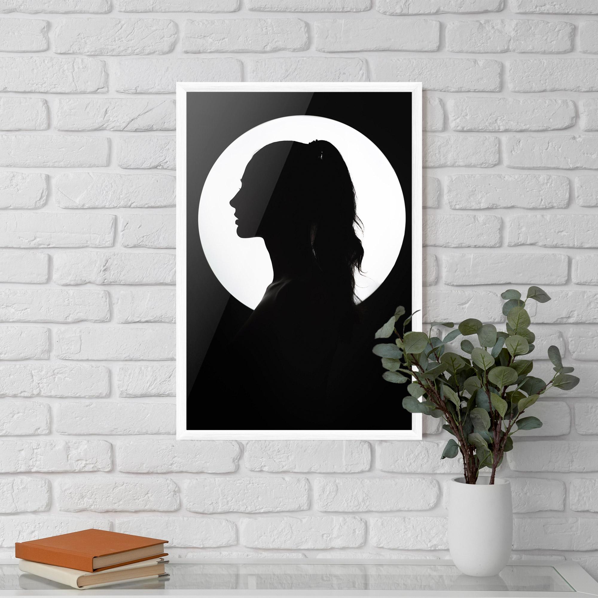 Poster Înrămat Full Moon Girl mockup 5