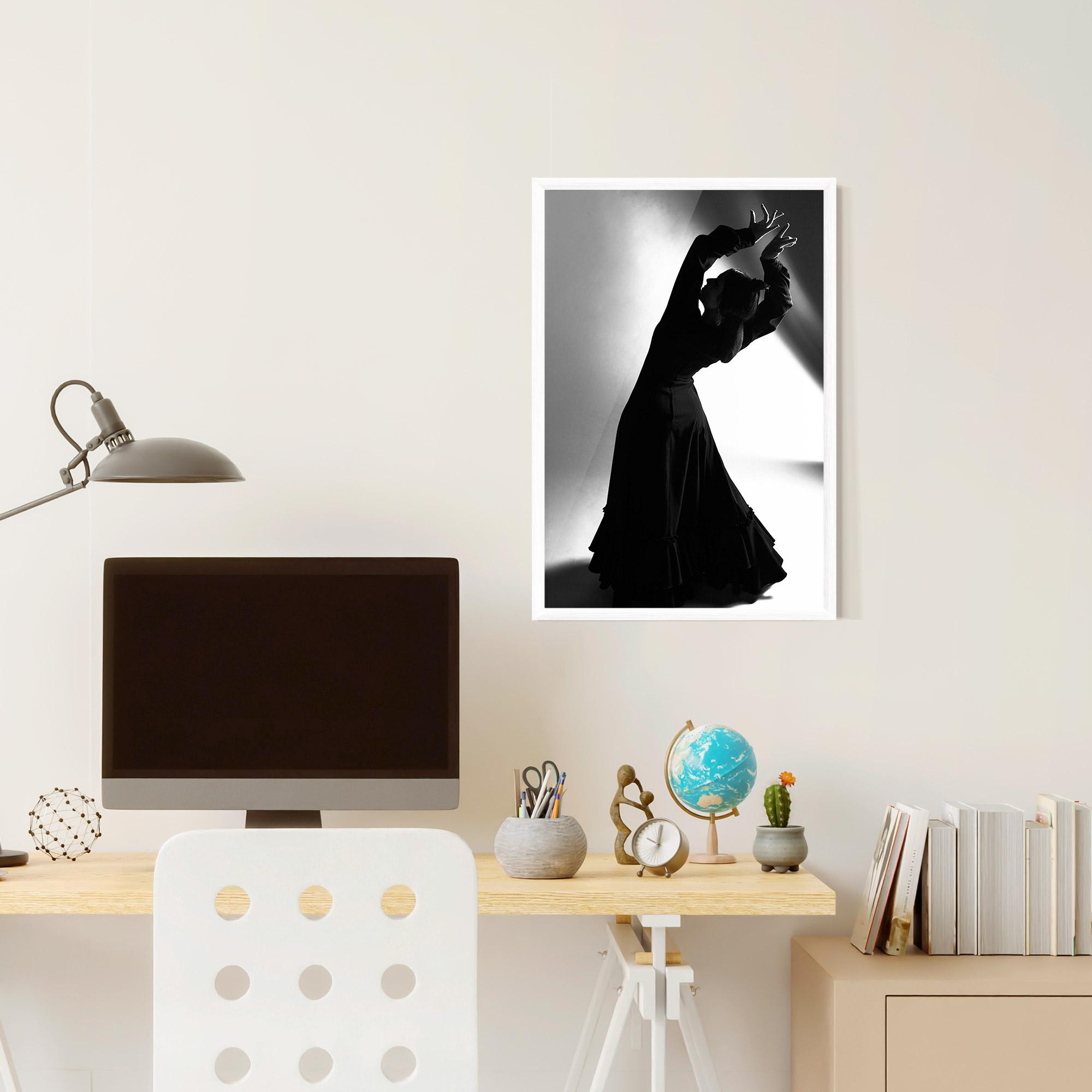 Poster Înrămat Full Shot Dancer mockup 6