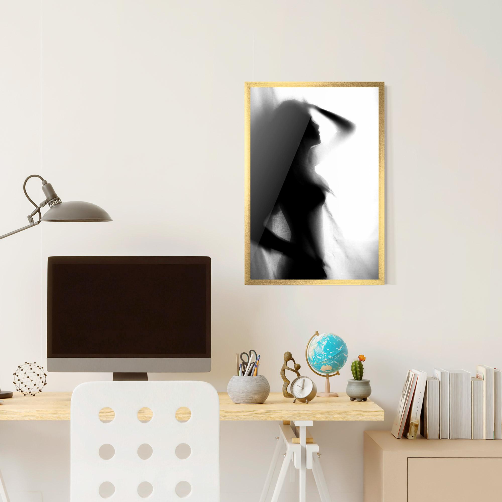 Poster Înrămat Blurred Girl mockup 6