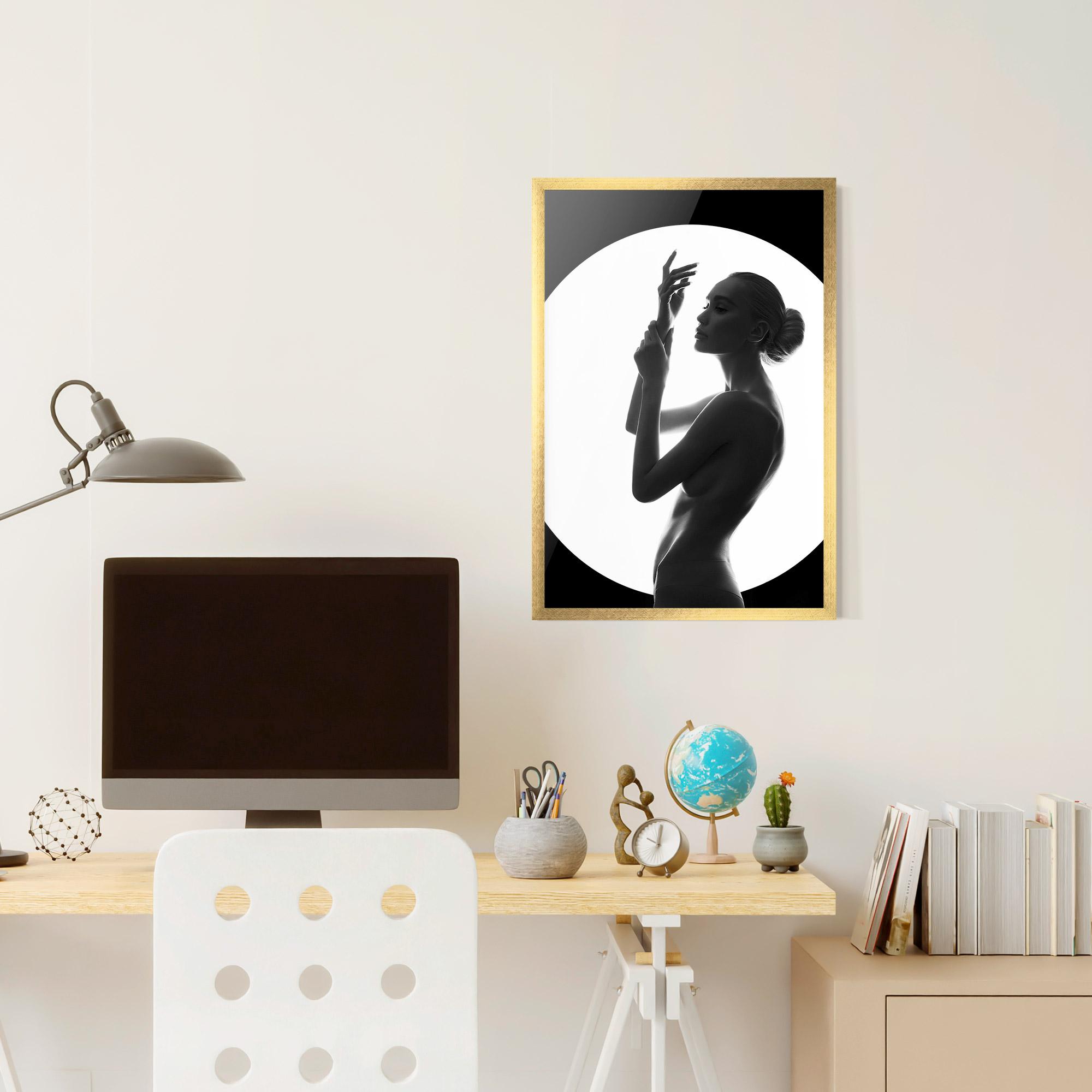 Poster Înrămat Body Figure mockup 6