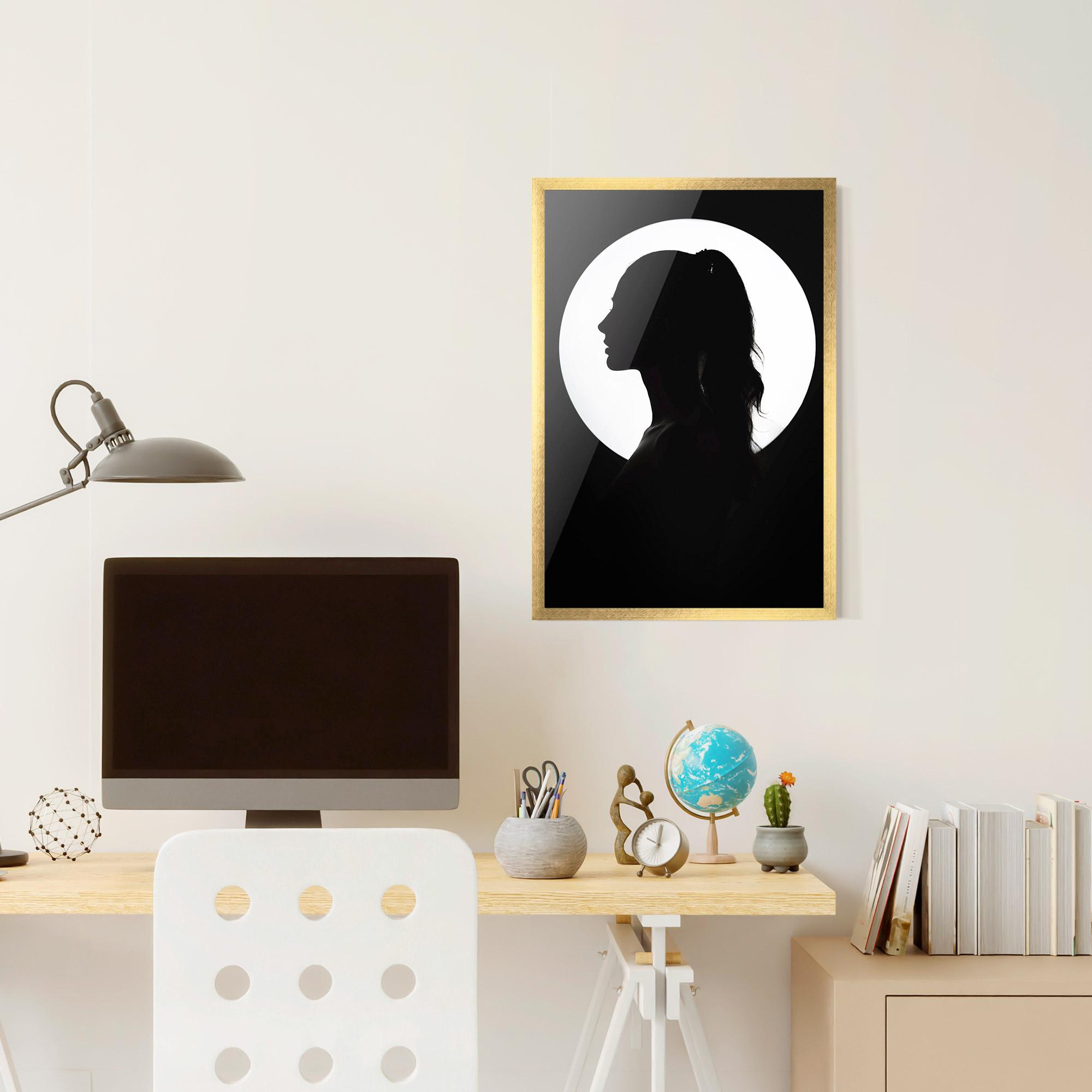 Poster Înrămat Full Moon Girl mockup 6