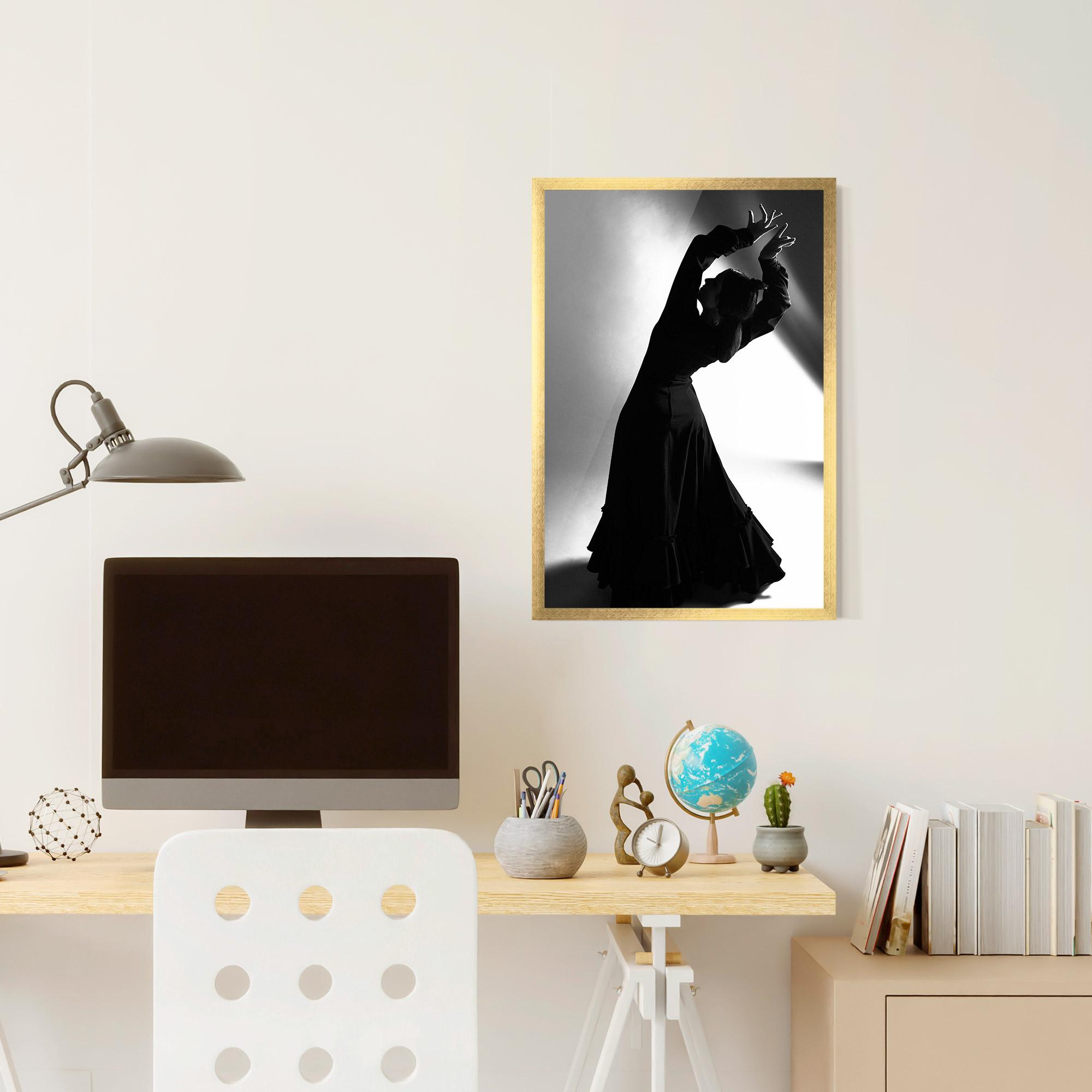 Poster Înrămat Full Shot Dancer mockup 6